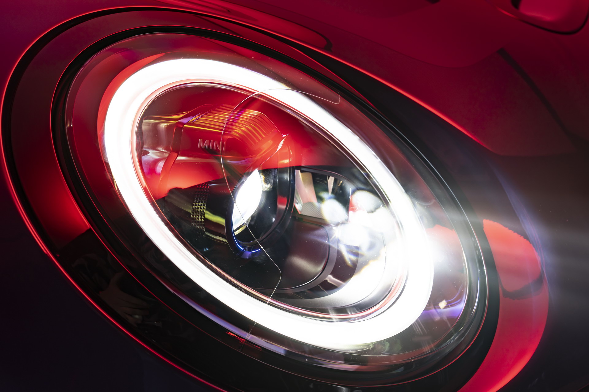 MINI Gives 2022 Hatches And Convertible A Maxi Update