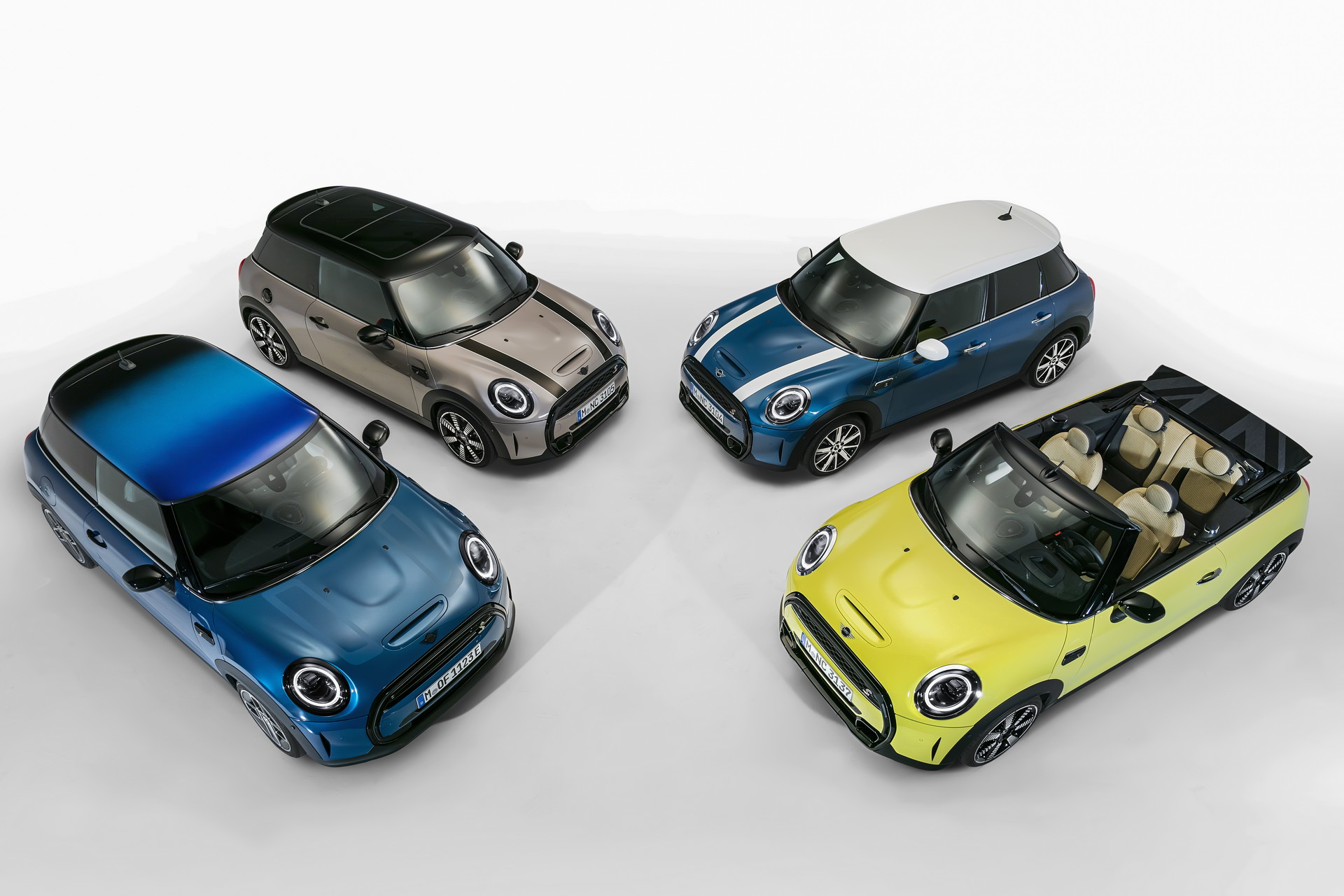 MINI Gives 2022 Hatches And Convertible A Maxi Update