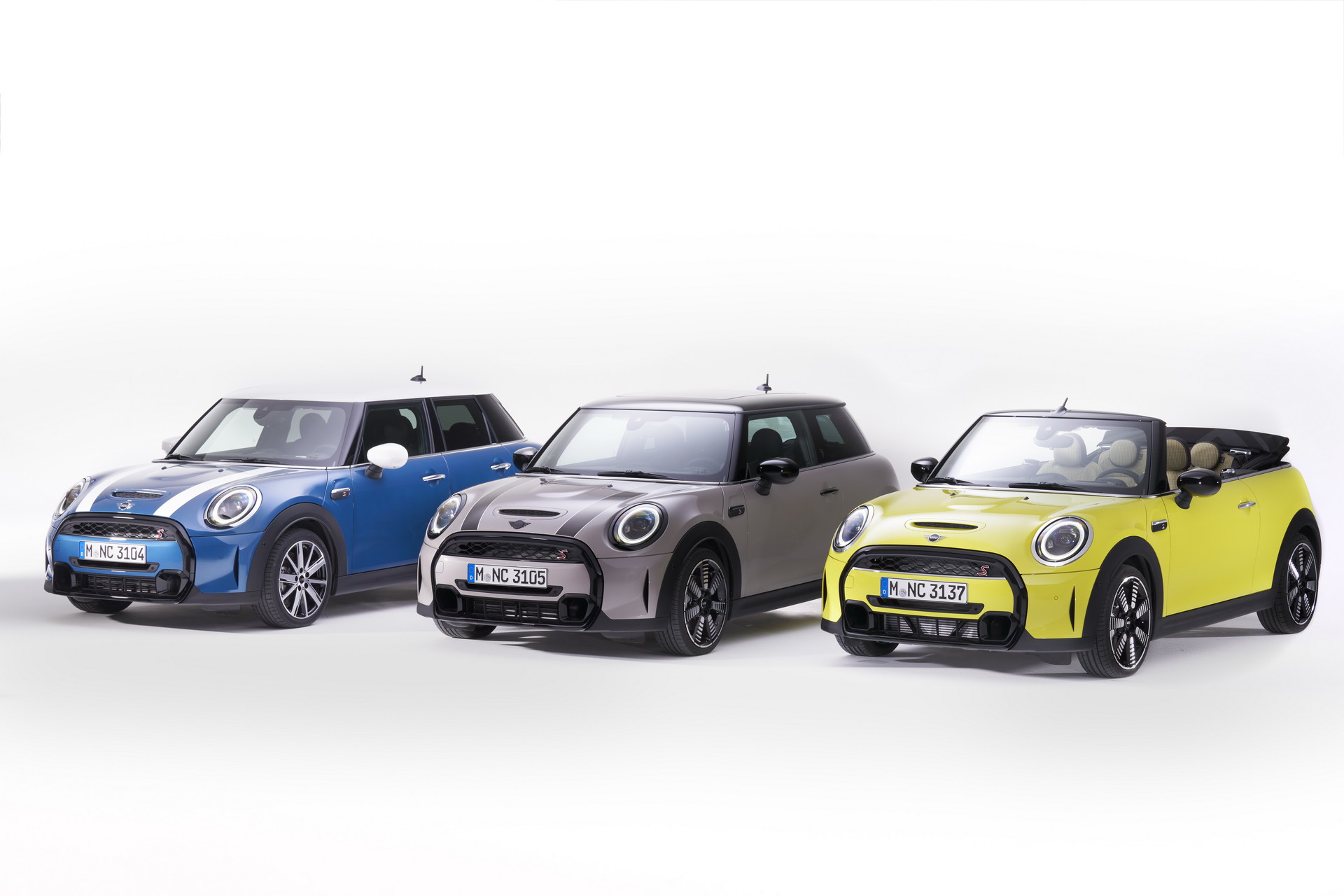 MINI Gives 2022 Hatches And Convertible A Maxi Update