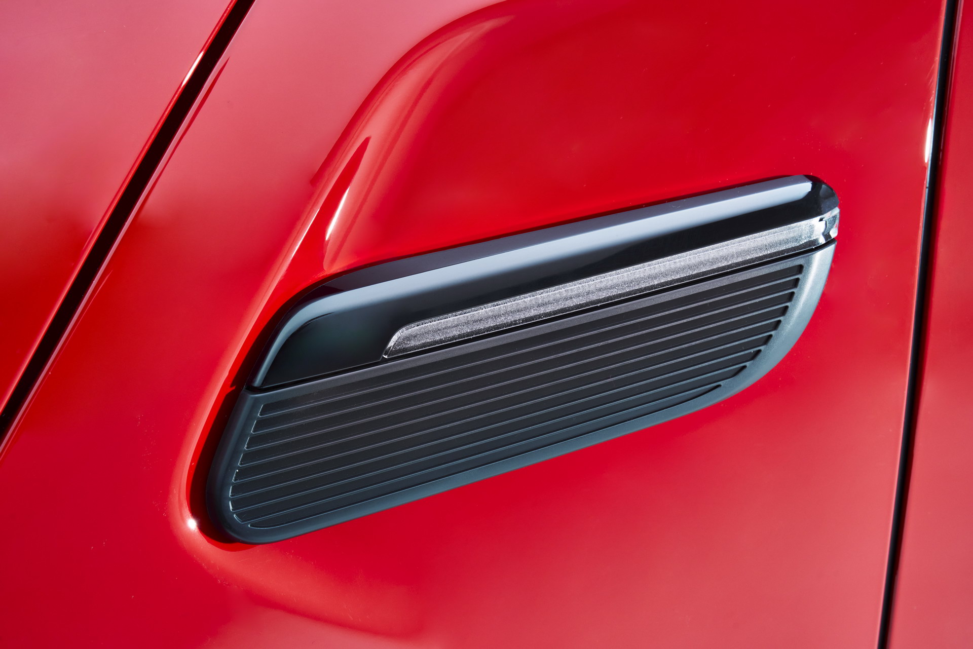 MINI Gives 2022 Hatches And Convertible A Maxi Update