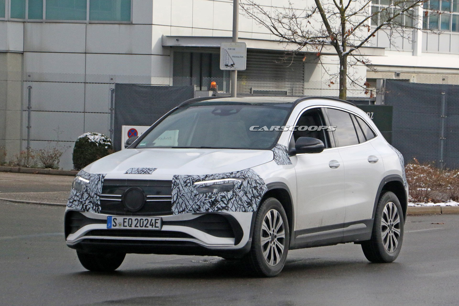 Mercedes EQA Spotted Virtually Undisguised, Should Debut Shortly