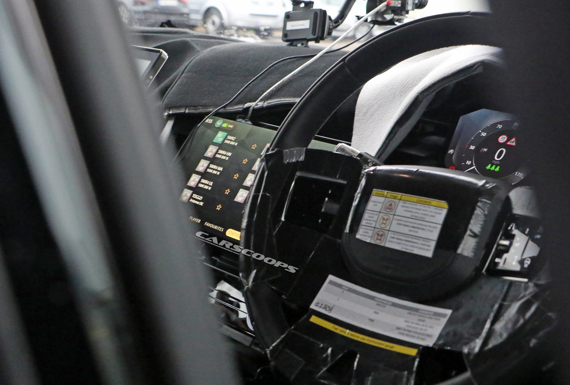 2022 Range Rover Interior Spied With Larger Infotainment System