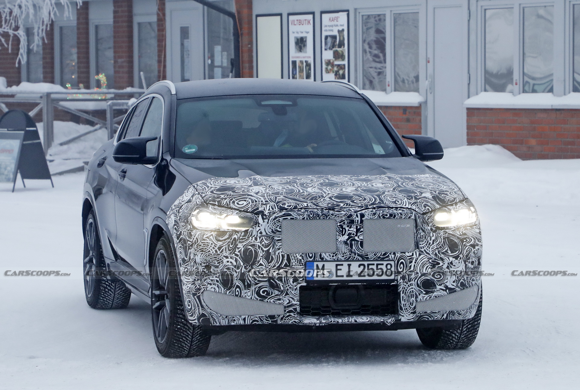 Facelifted 2022 BMW X4 M Wears Its ‘M’ Badge Beneath The Camo