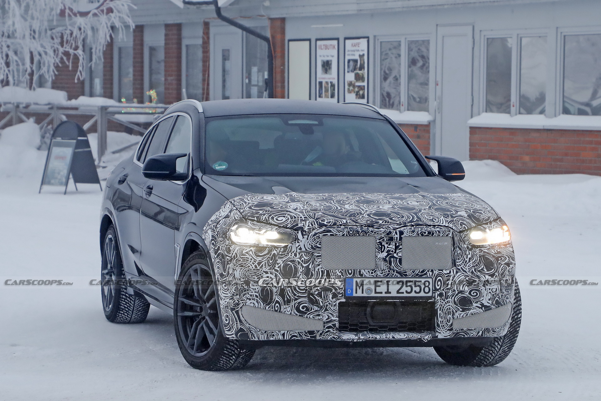 Facelifted 2022 BMW X4 M Wears Its ‘M’ Badge Beneath The Camo