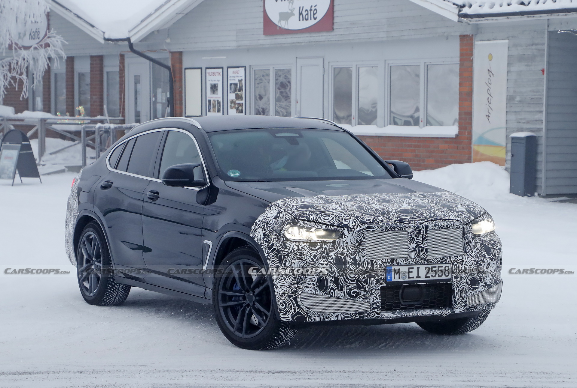 Facelifted 2022 BMW X4 M Wears Its ‘M’ Badge Beneath The Camo