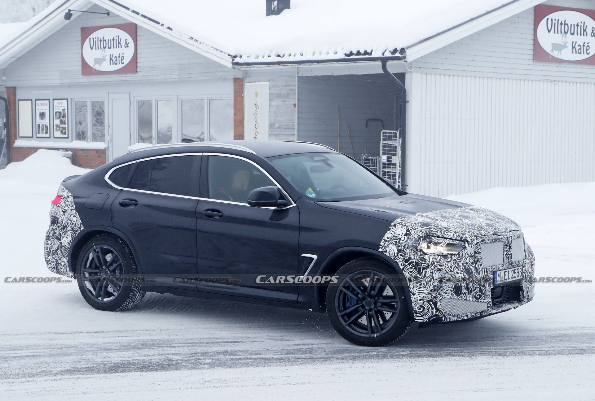 Facelifted 2022 BMW X4 M Wears Its ‘M’ Badge Beneath The Camo