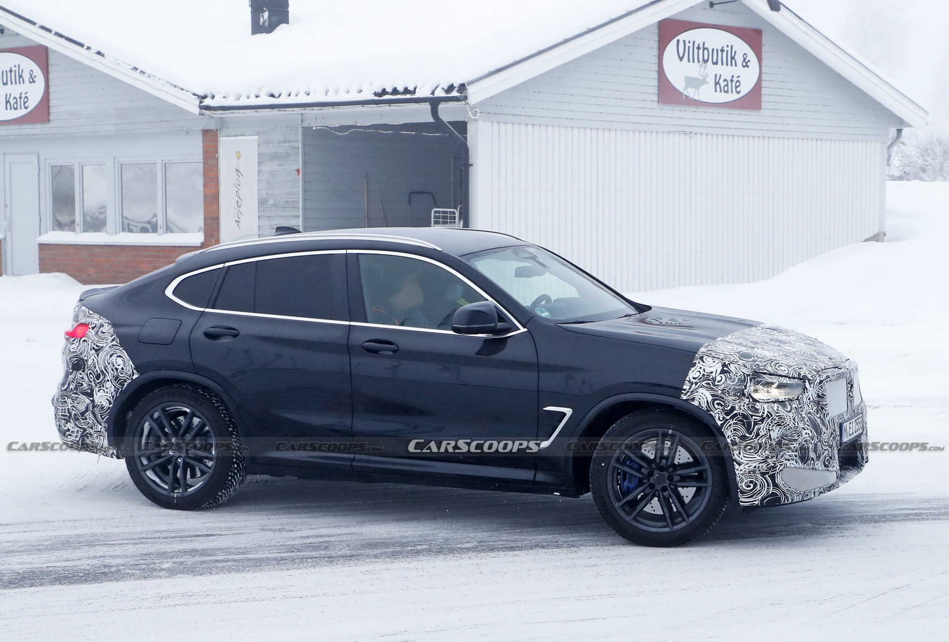 Facelifted 2022 BMW X4 M Wears Its ‘M’ Badge Beneath The Camo