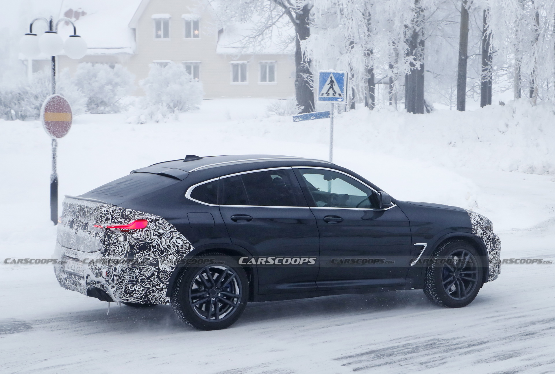 Facelifted 2022 BMW X4 M Wears Its ‘M’ Badge Beneath The Camo
