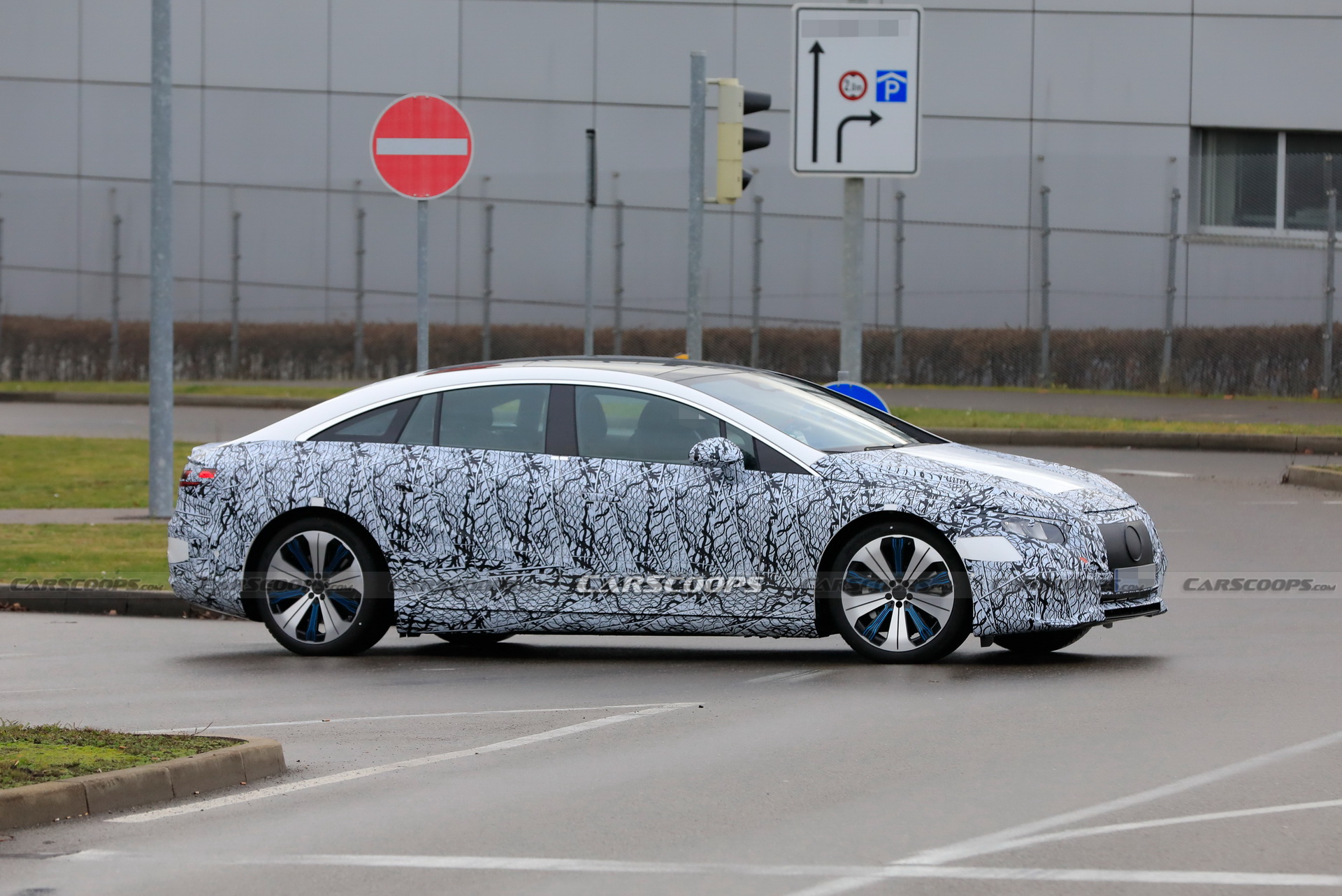 2022 Mercedes EQS Flagship Electric Sedan Shows Us More Skin Than Ever Before
