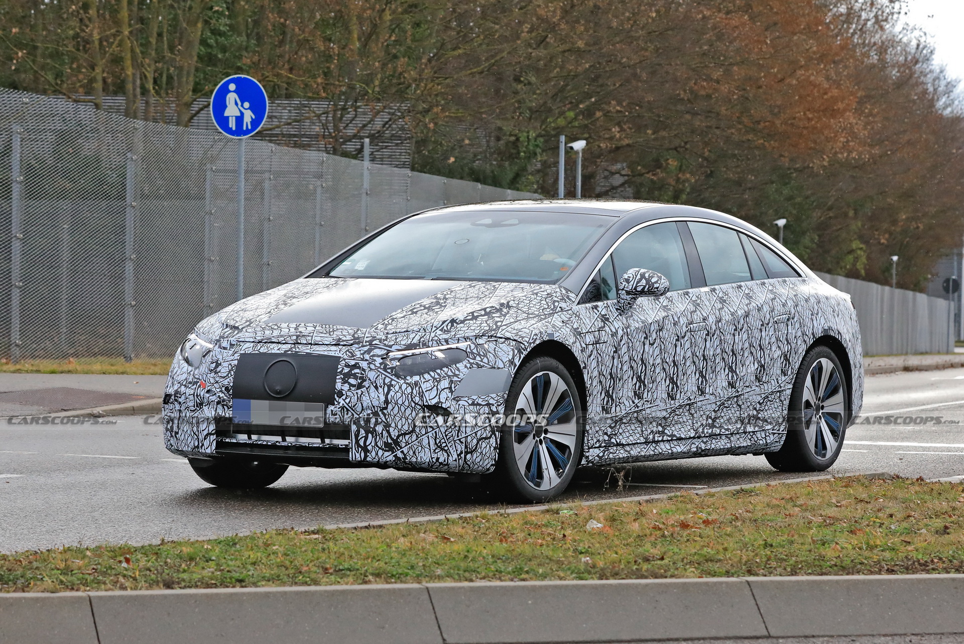 2022 Mercedes EQS Flagship Electric Sedan Shows Us More Skin Than Ever Before