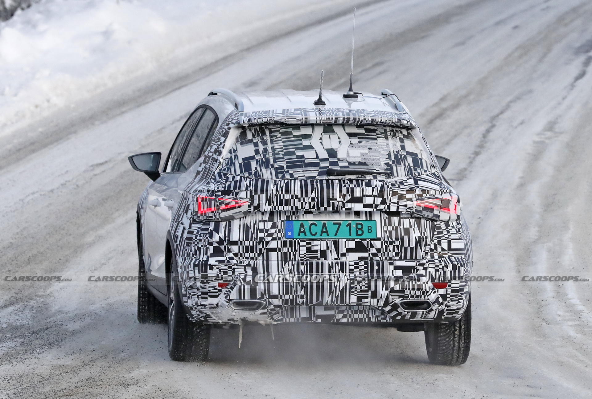 2021 Seat Arona Facelift Spotted Hiding More Modern Mini-Ateca Design