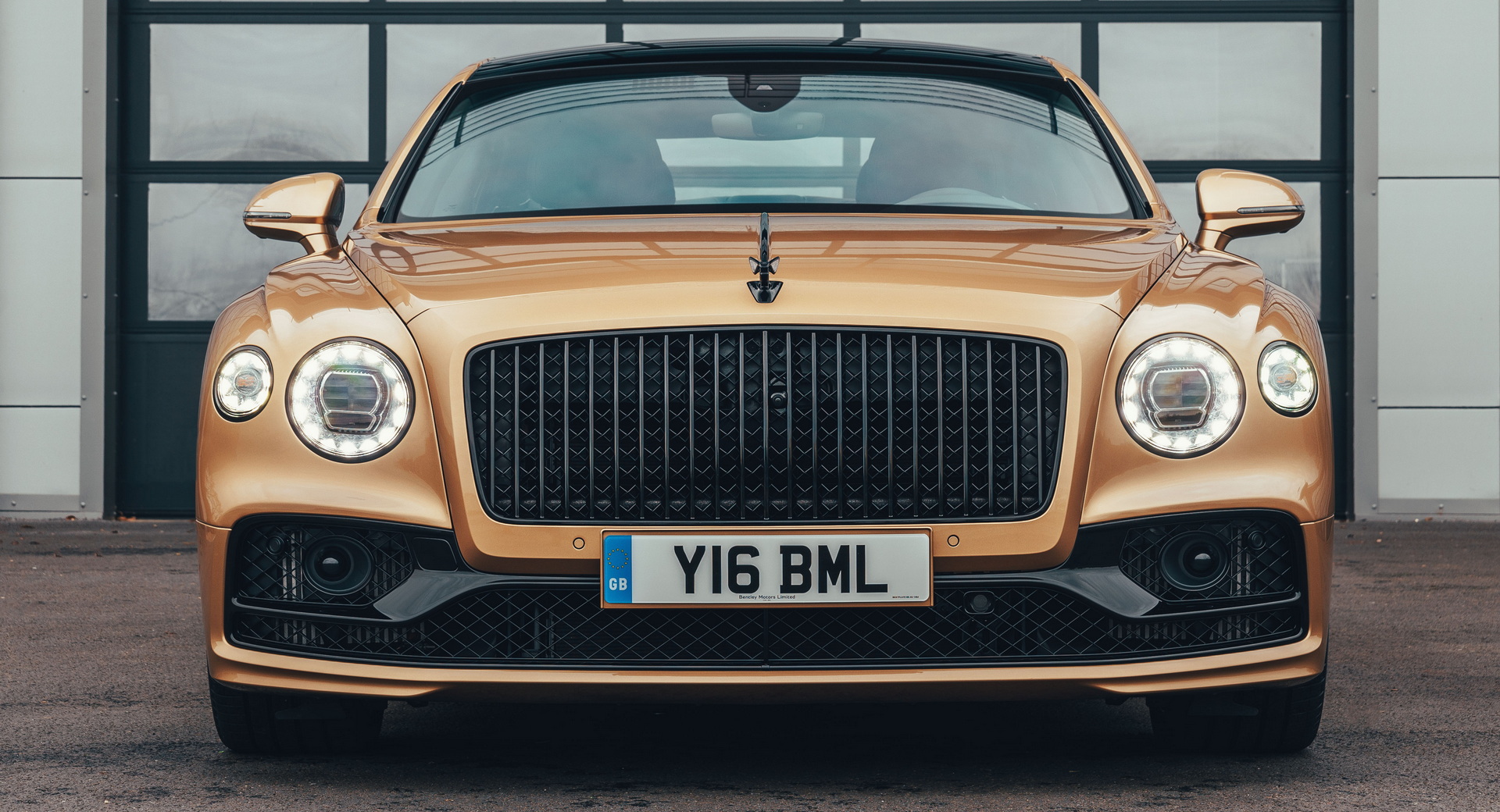 Bentley Enables UK Customers To Commission Their Car Online