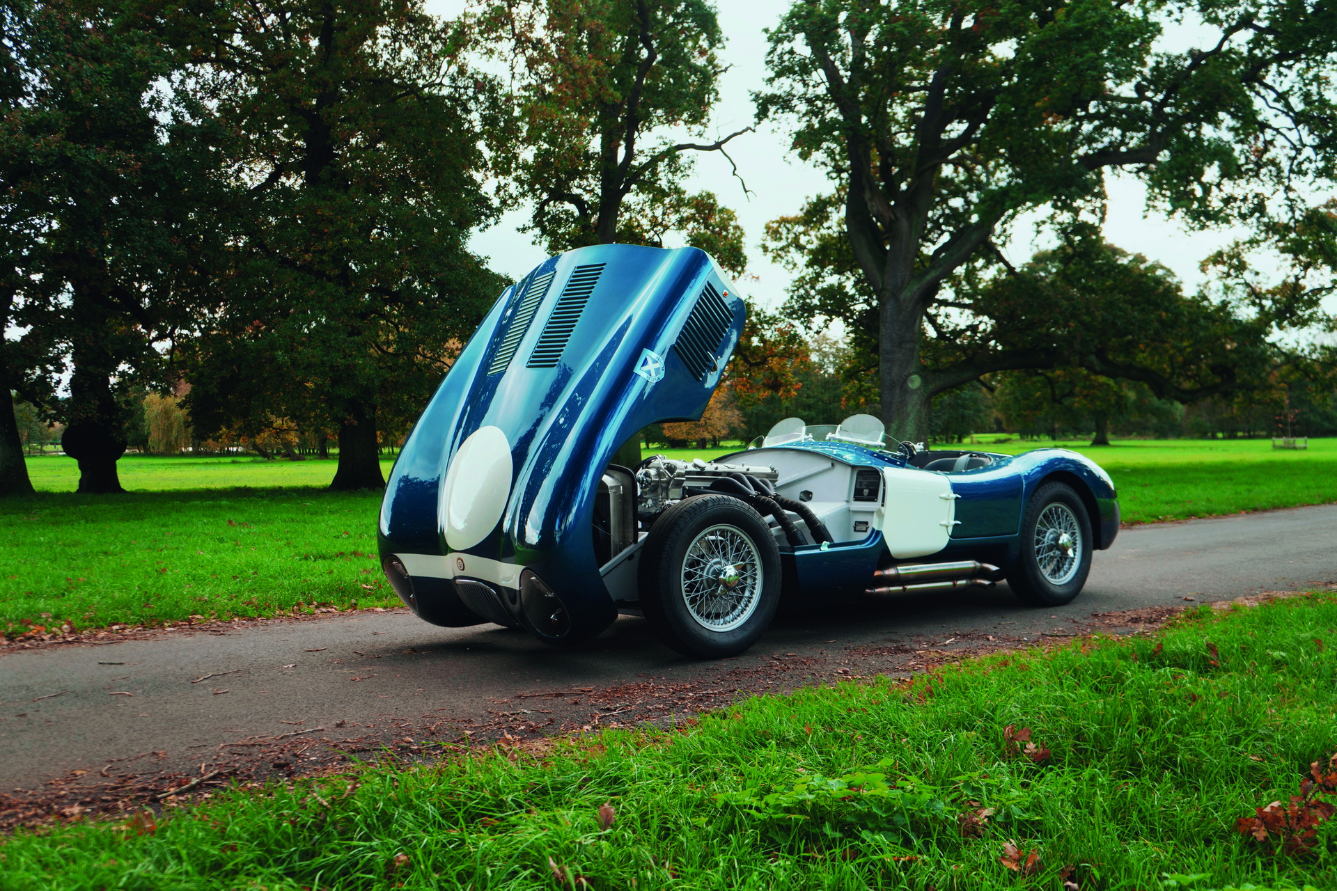 Ecurie Ecosse Releasing Seven Hand-Built Jaguar C-Types Reproductions