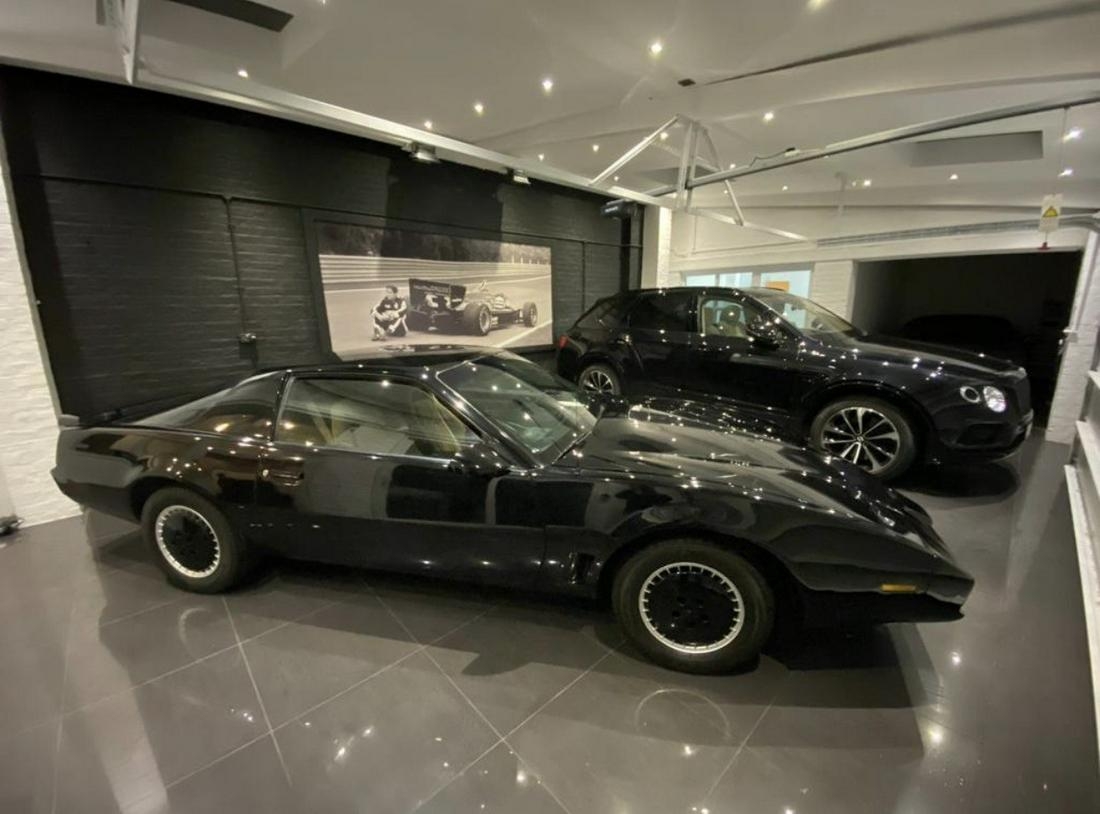 KITT Car Owned By David Hasselhoff Looks Set To Sell For An Absurd Sum