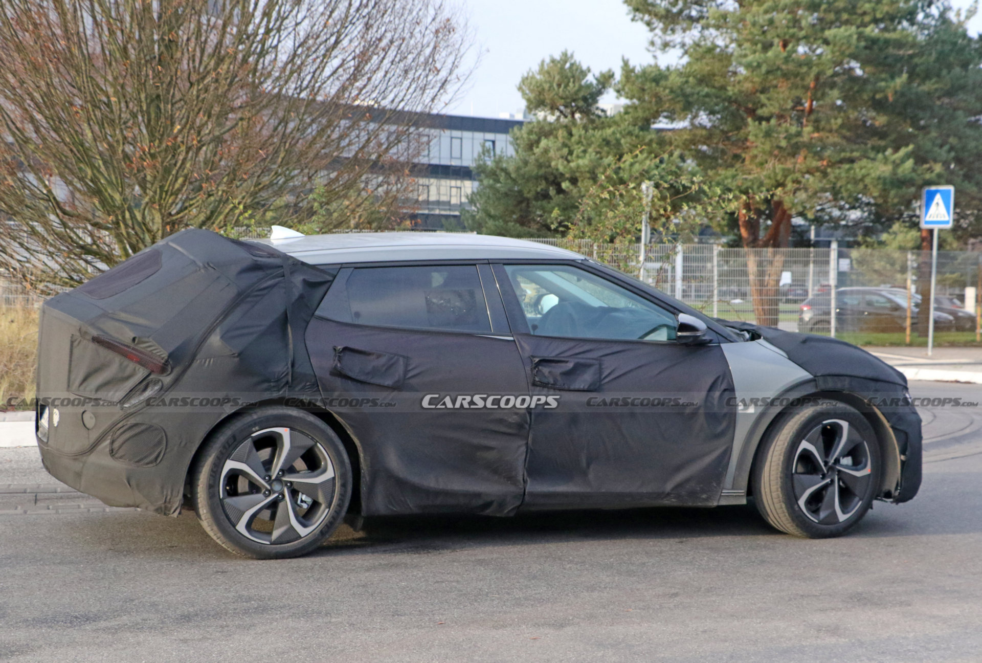 All-Electric 2022 Kia CV Spied Testing, Debut To Follow Ioniq 5