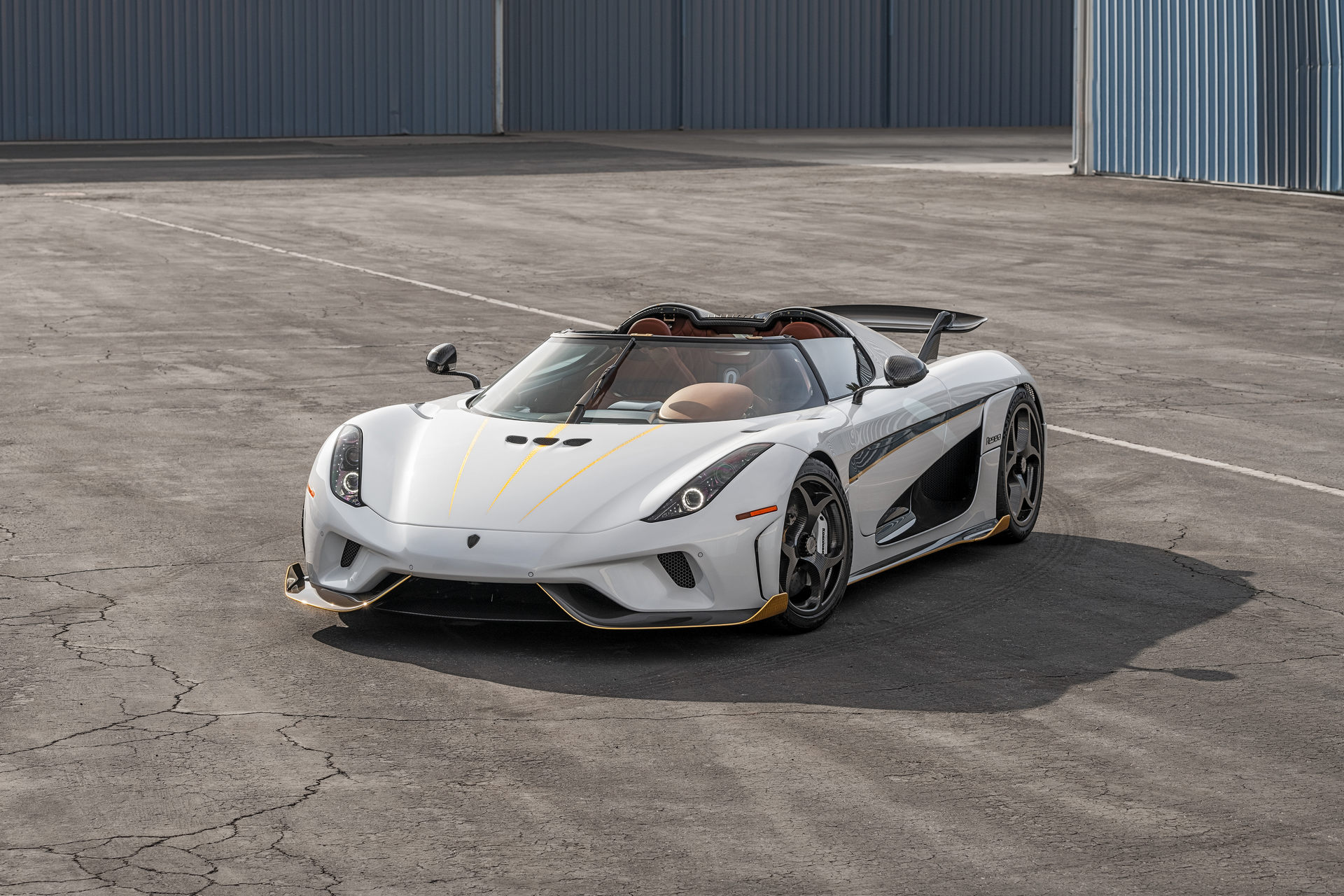 Scare Off All Other Hypercars With This 1,500 HP Koenigsegg Regera