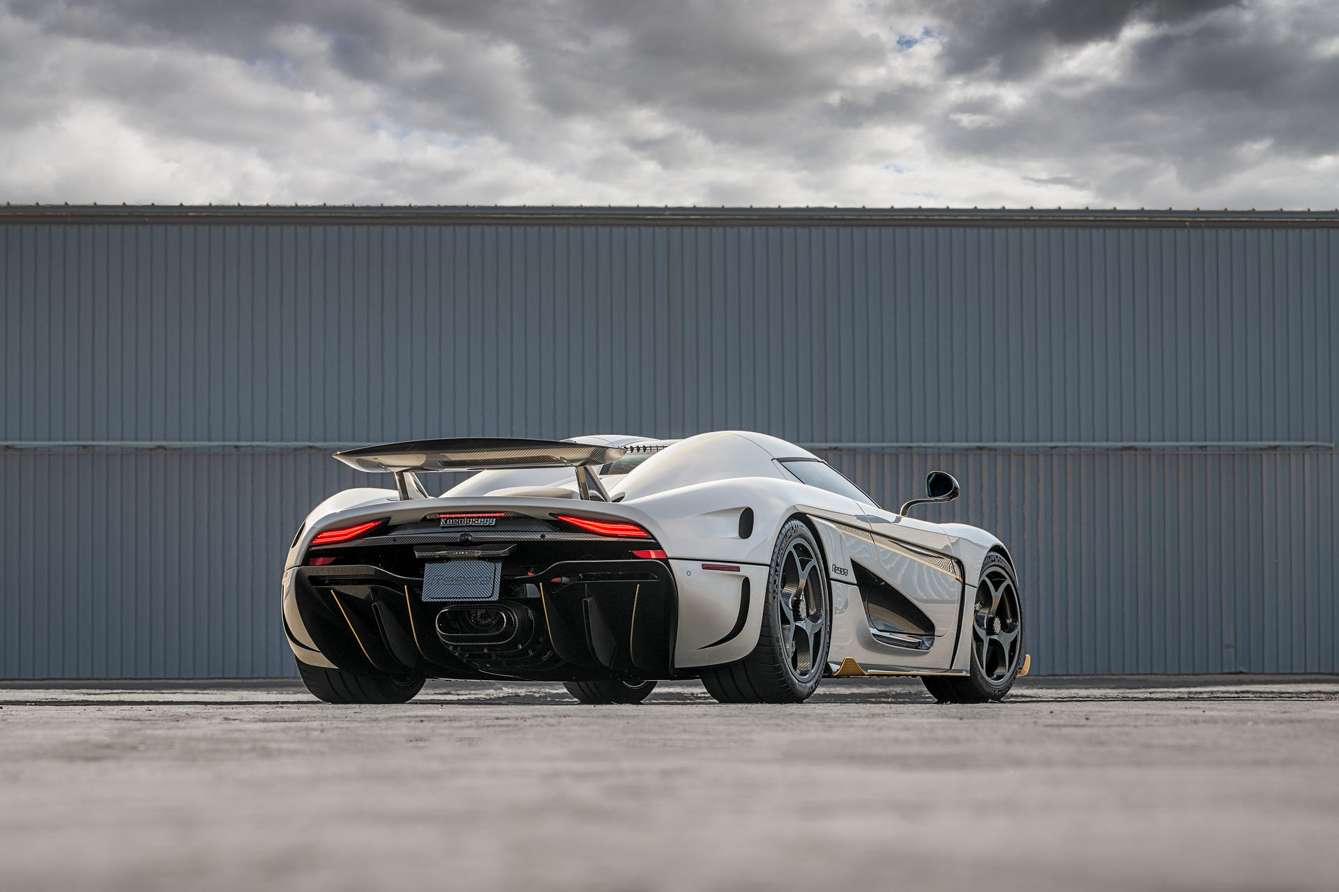 Scare Off All Other Hypercars With This 1,500 HP Koenigsegg Regera