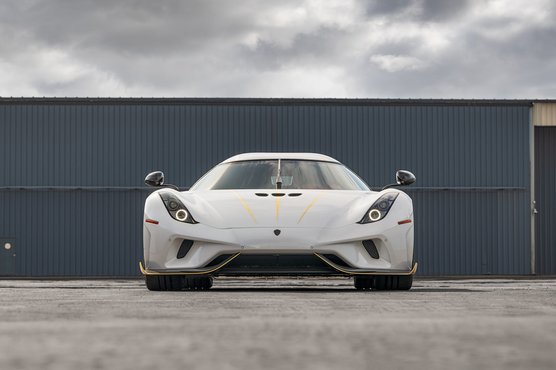 Scare Off All Other Hypercars With This 1,500 HP Koenigsegg Regera