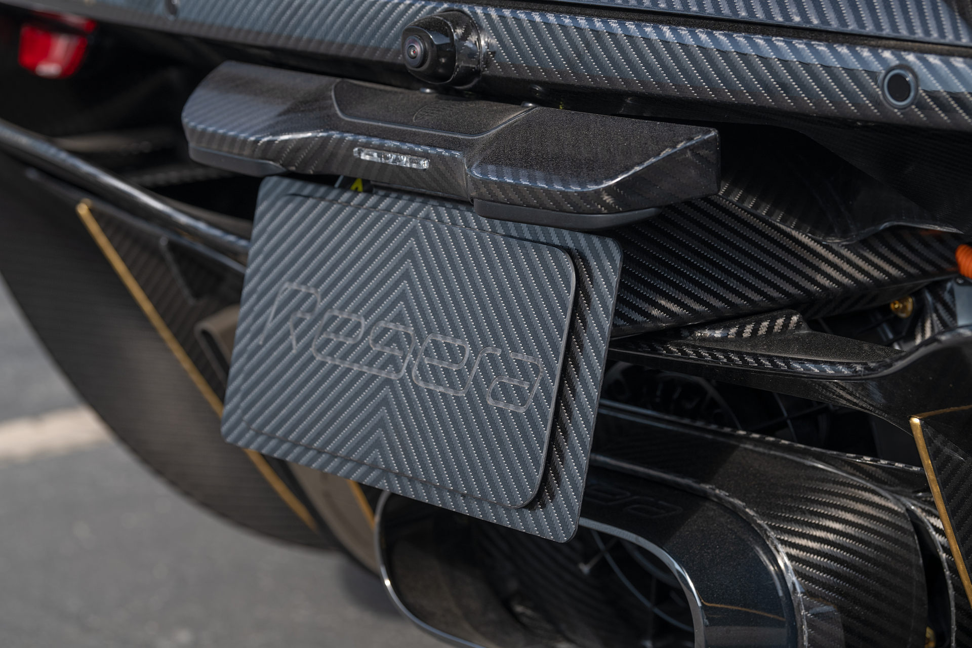 Scare Off All Other Hypercars With This 1,500 HP Koenigsegg Regera