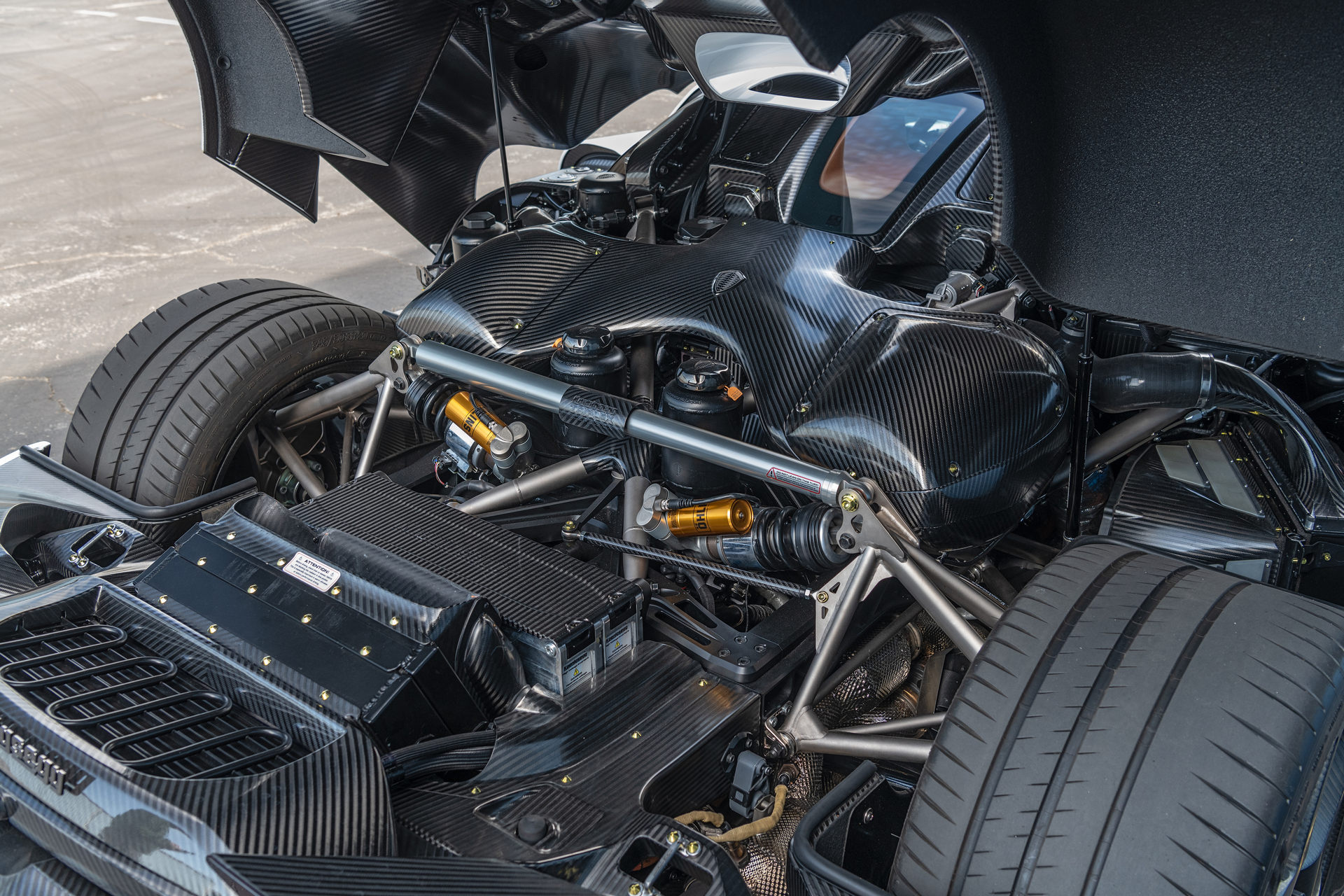 Scare Off All Other Hypercars With This 1,500 HP Koenigsegg Regera