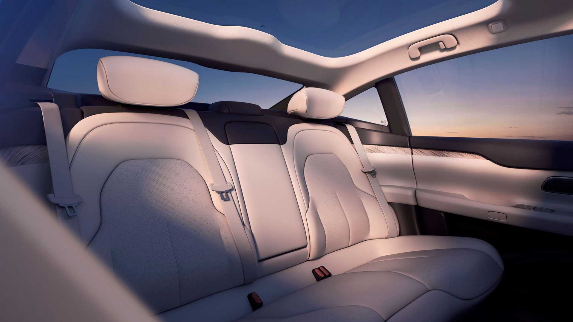 NIO Unveils Its First Electric Sedan, The ET7