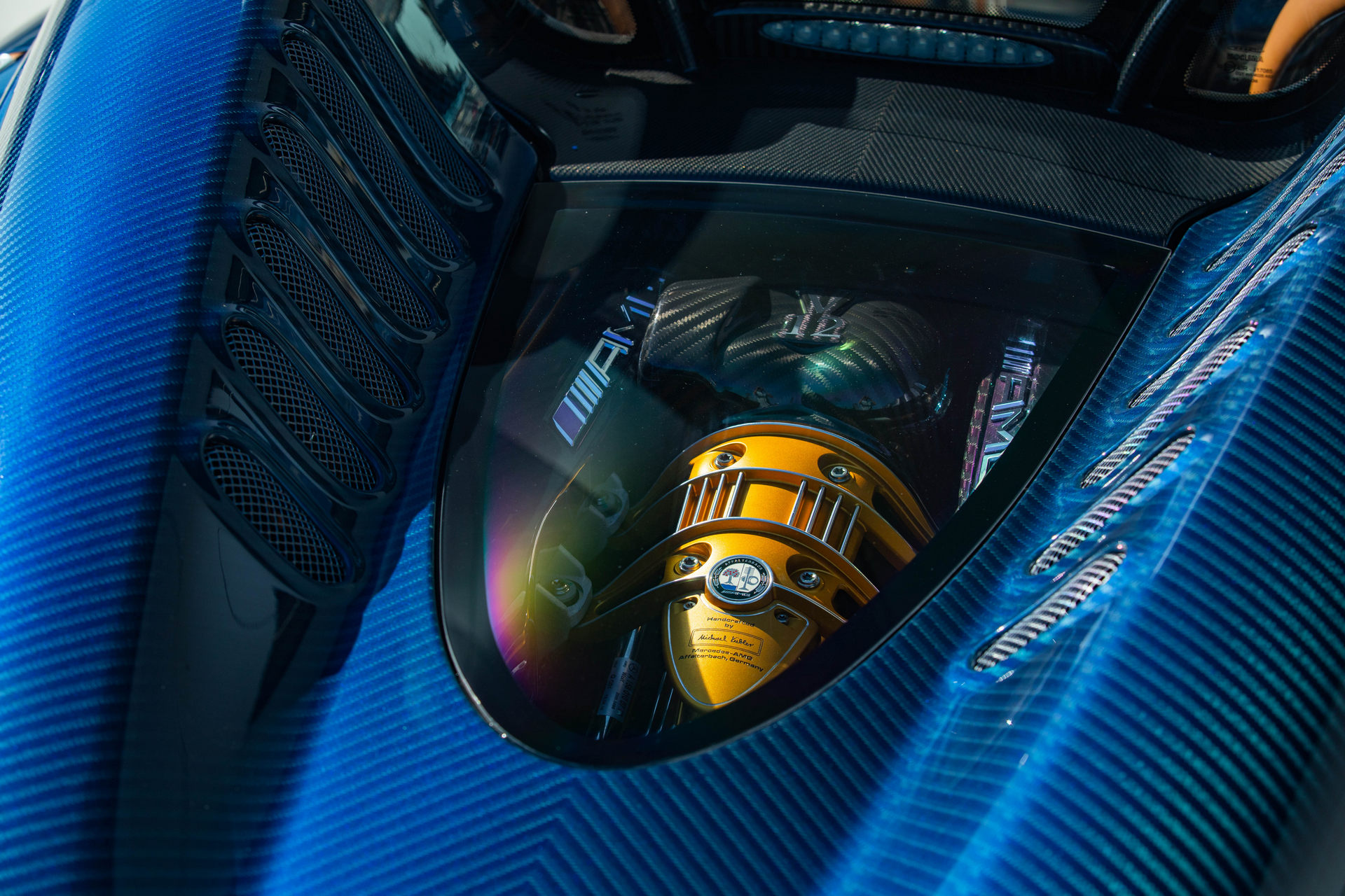 2018 Pagani Huayra Roadster Clad In Blue Carbon Is Just About Perfect