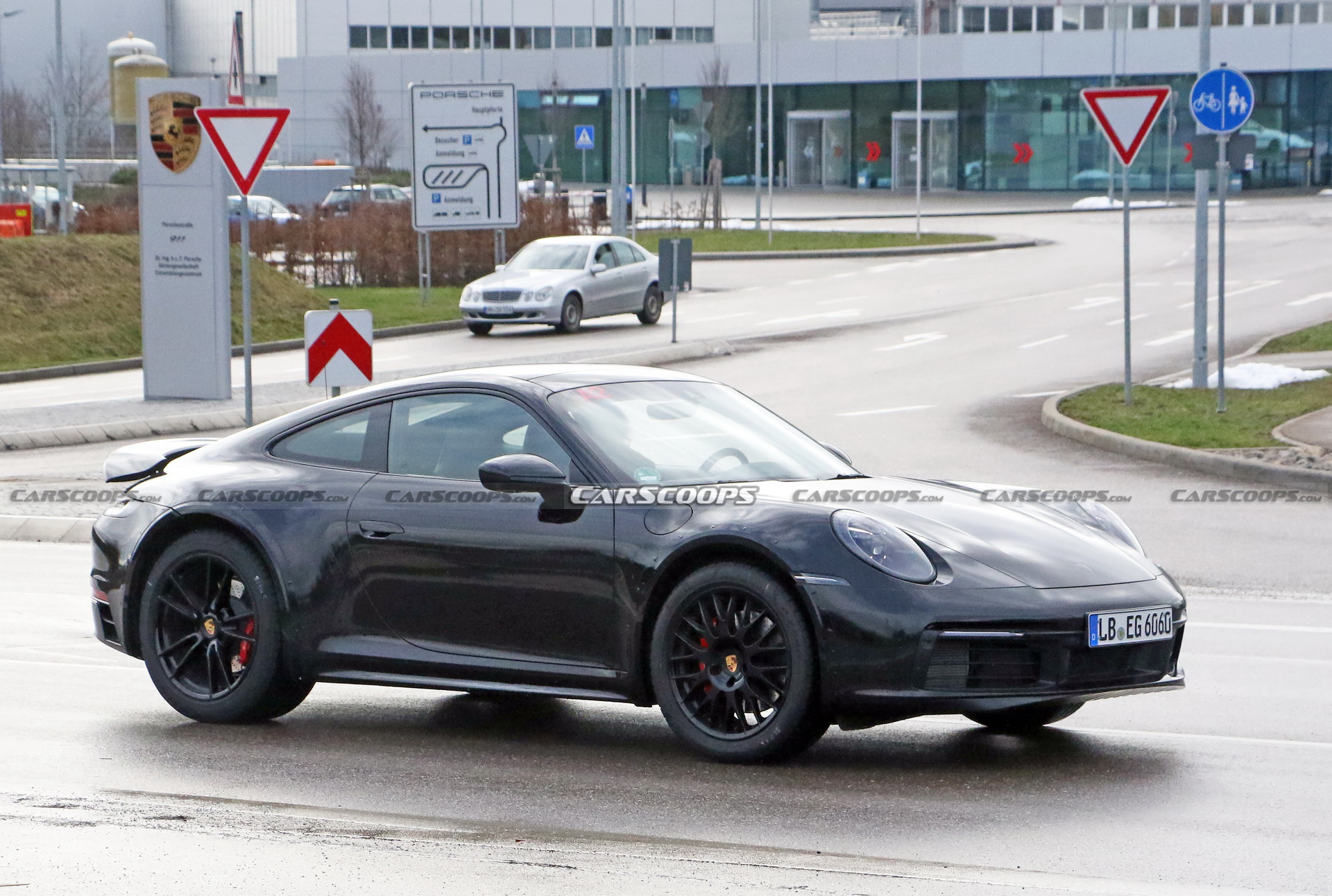 Raised 911 Prototype Spotted Again, Has Porsche Green-Lit A New Safari?