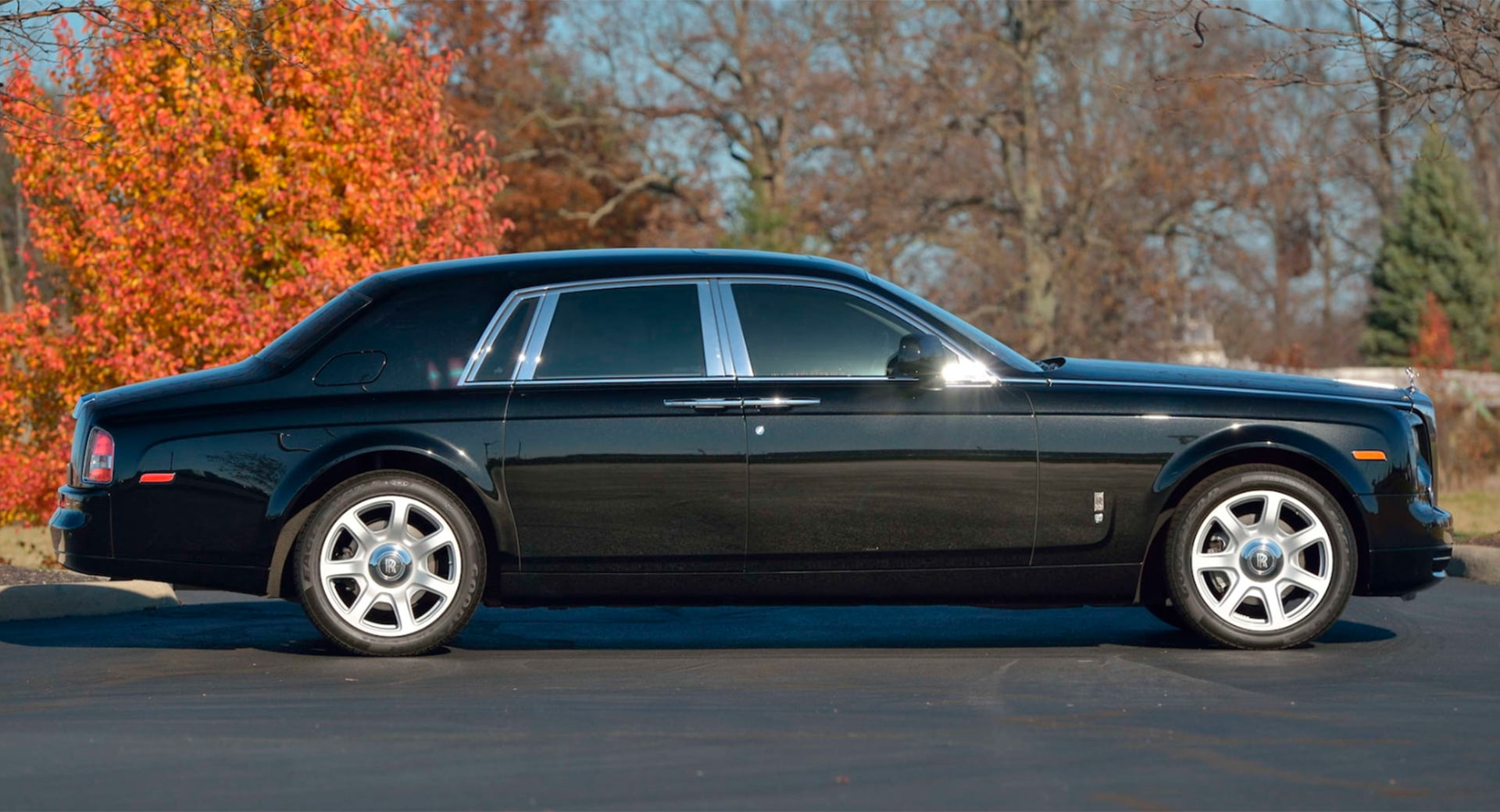 You Could Get This 2010 Rolls-Royce Phantom Once Owned By Donald Trump