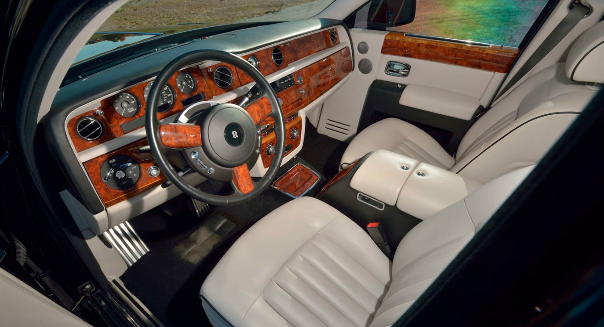 You Could Get This 2010 Rolls-Royce Phantom Once Owned By Donald Trump