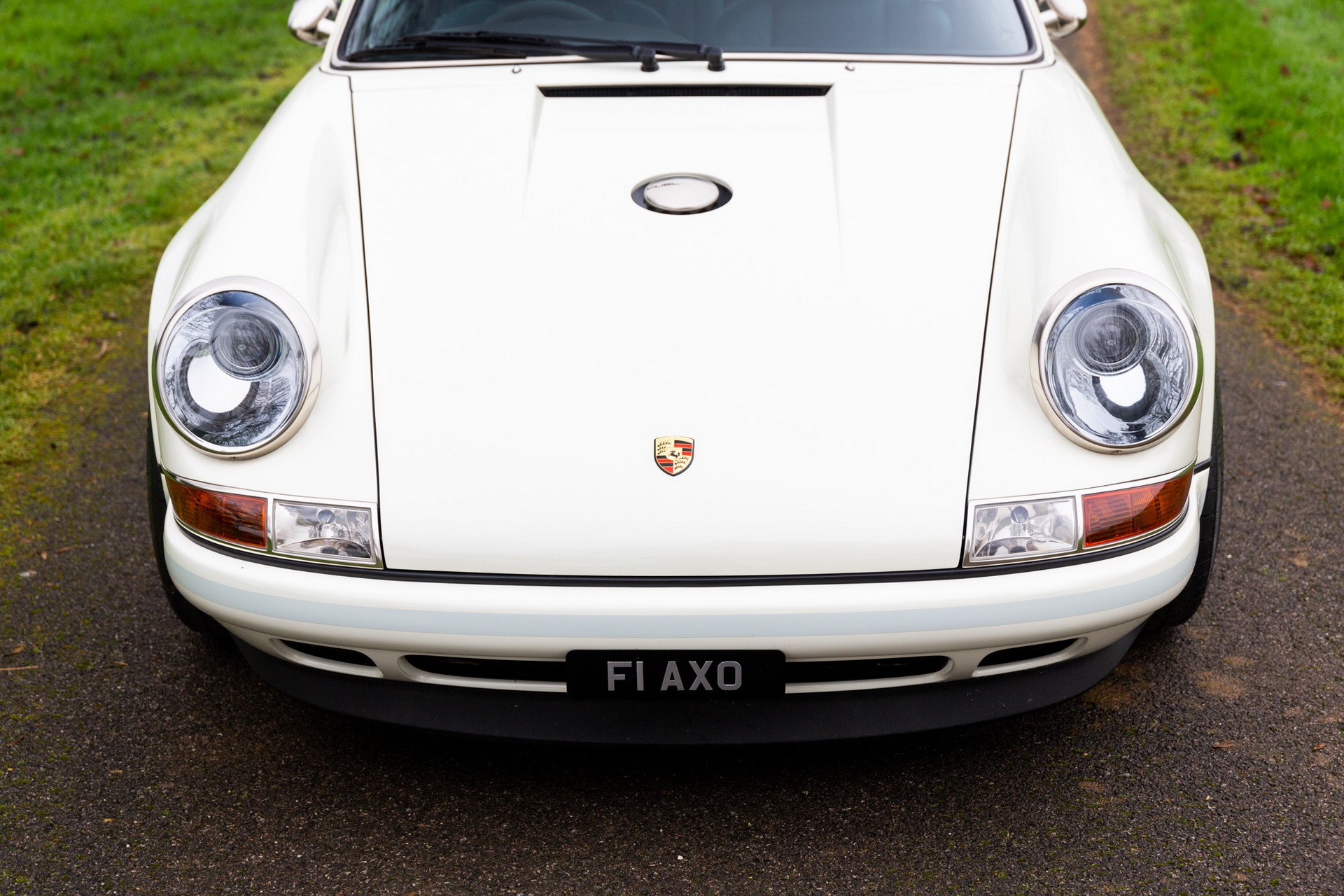 Painfully Beautiful Porsche 911 by Singer Is Looking For A New Home