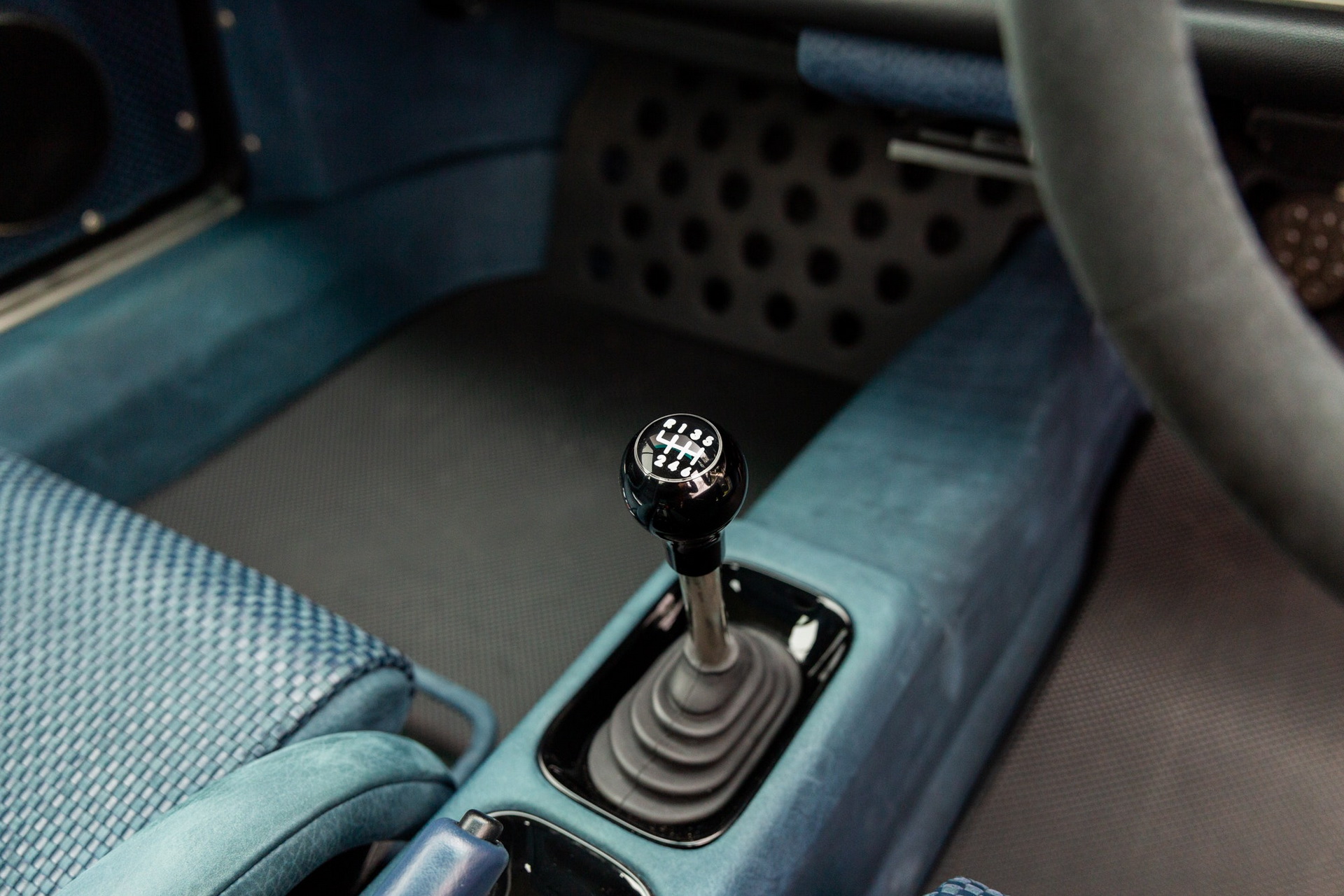 Painfully Beautiful Porsche 911 by Singer Is Looking For A New Home