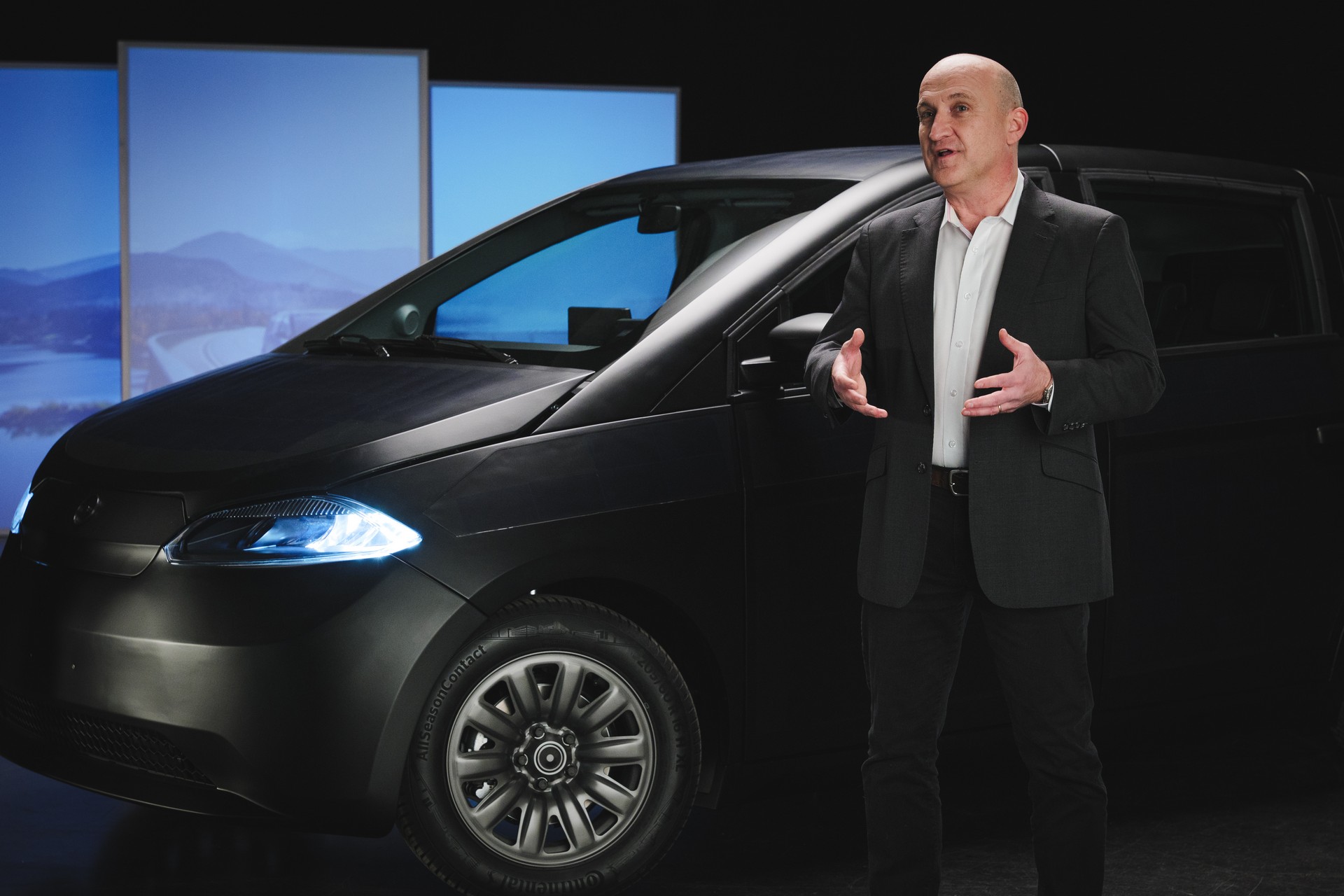 Sono Motors Introduces New Sion EV Prototype And Solar Trailer At CES