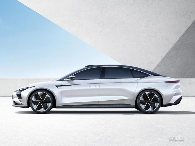 Alibaba And SAIC Team Up To Launch New IM EV Brand, Sedan Features 39-Inch Display And Autonomous Driving Tech