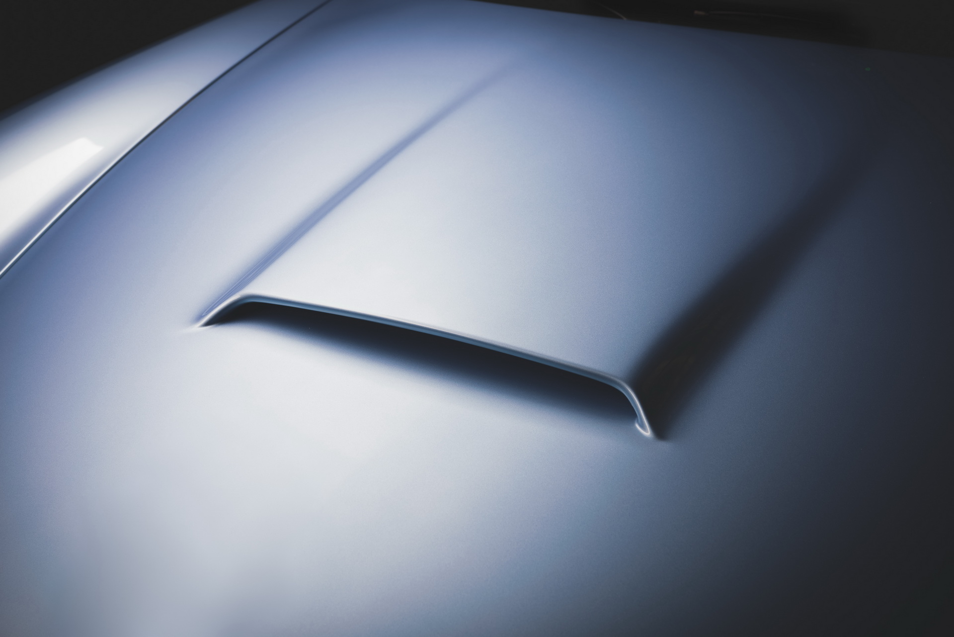 This Bespoke DBA Speedback GT Has A Picnic Seat And A Custom Drinks Set