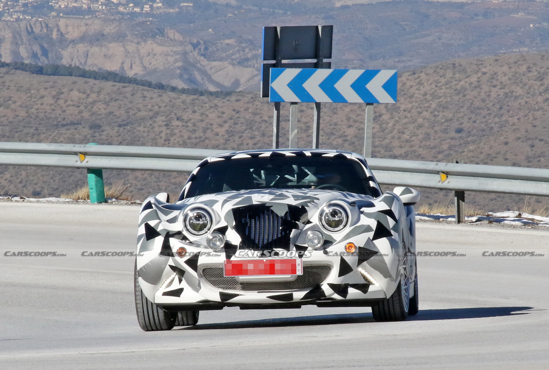 Hurtan Coupe Is A Retro Spanish Sports Car That’s Based On The Mazda MX-5 RF