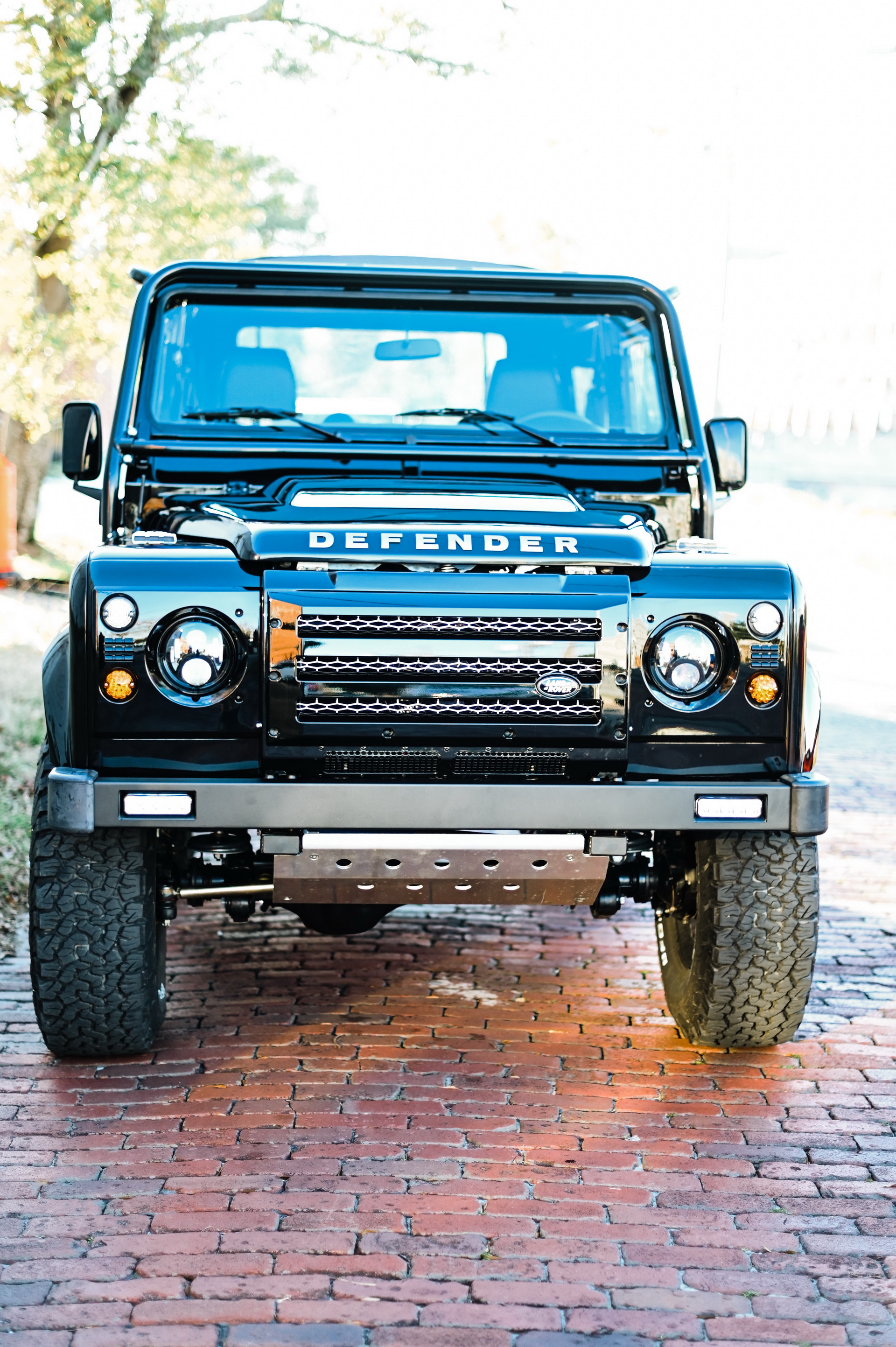 Osprey’s Land Rover Defender 90 Has Classic Looks, Modern Power