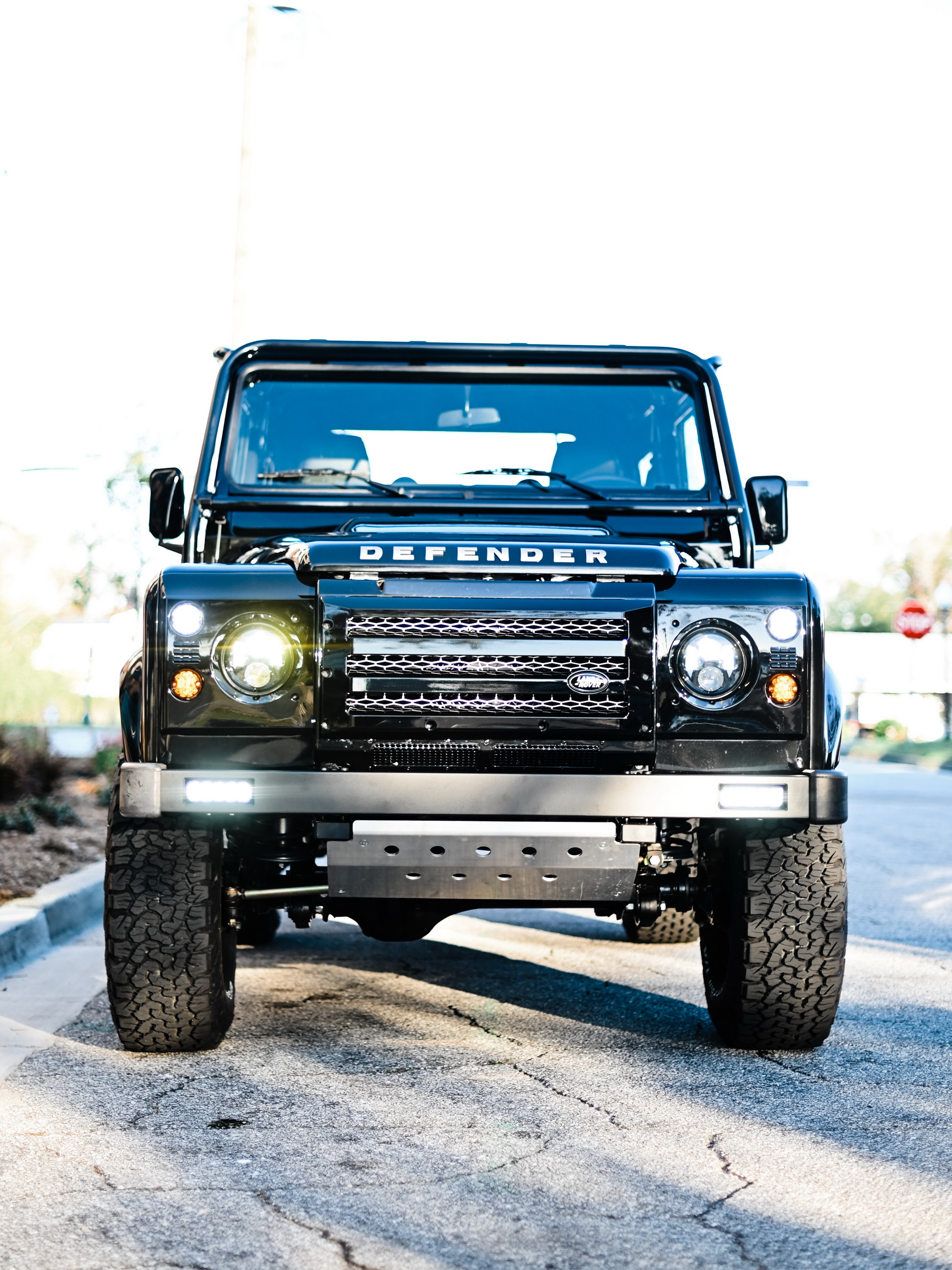 Osprey’s Land Rover Defender 90 Has Classic Looks, Modern Power