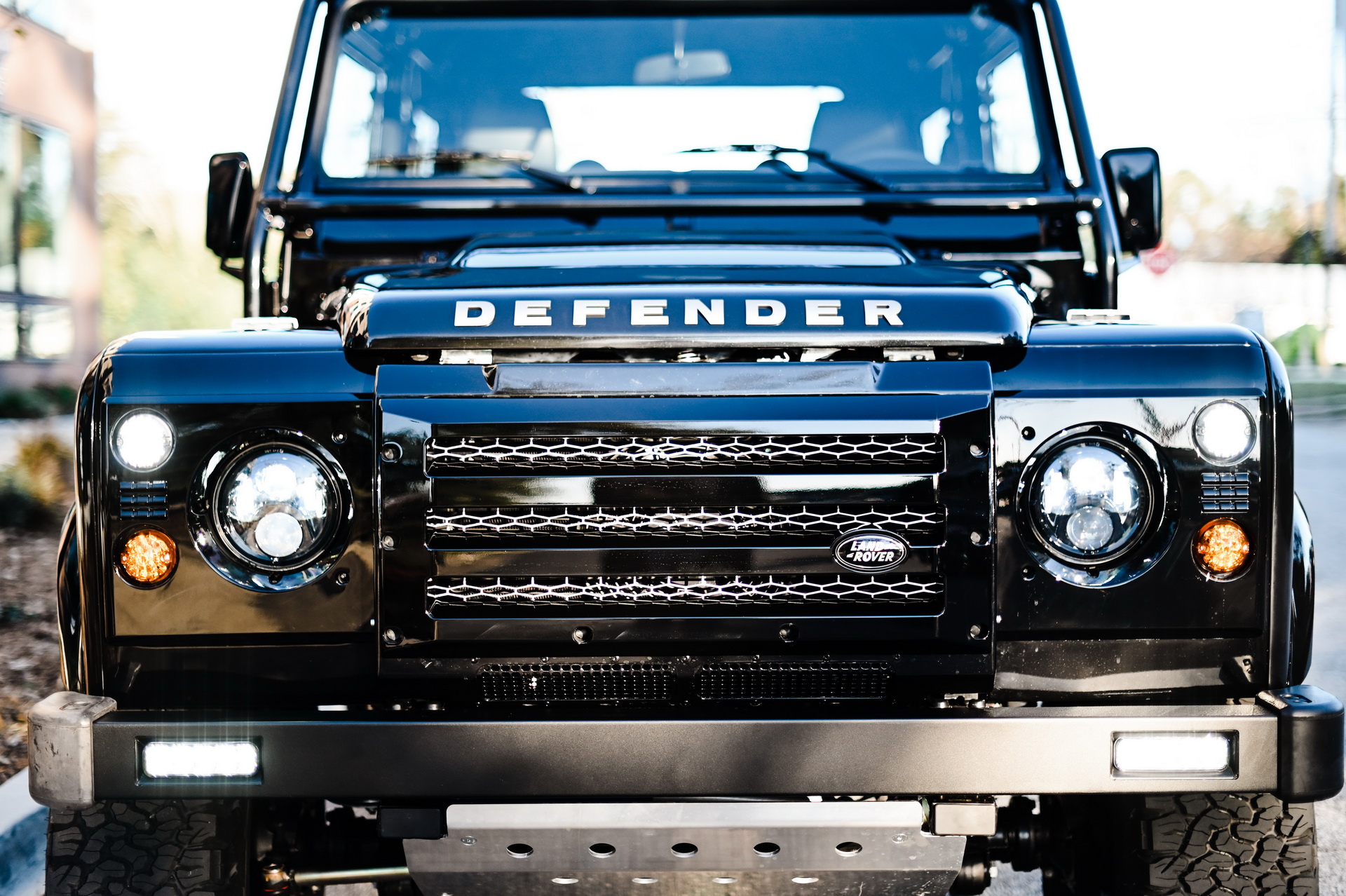 Osprey’s Land Rover Defender 90 Has Classic Looks, Modern Power