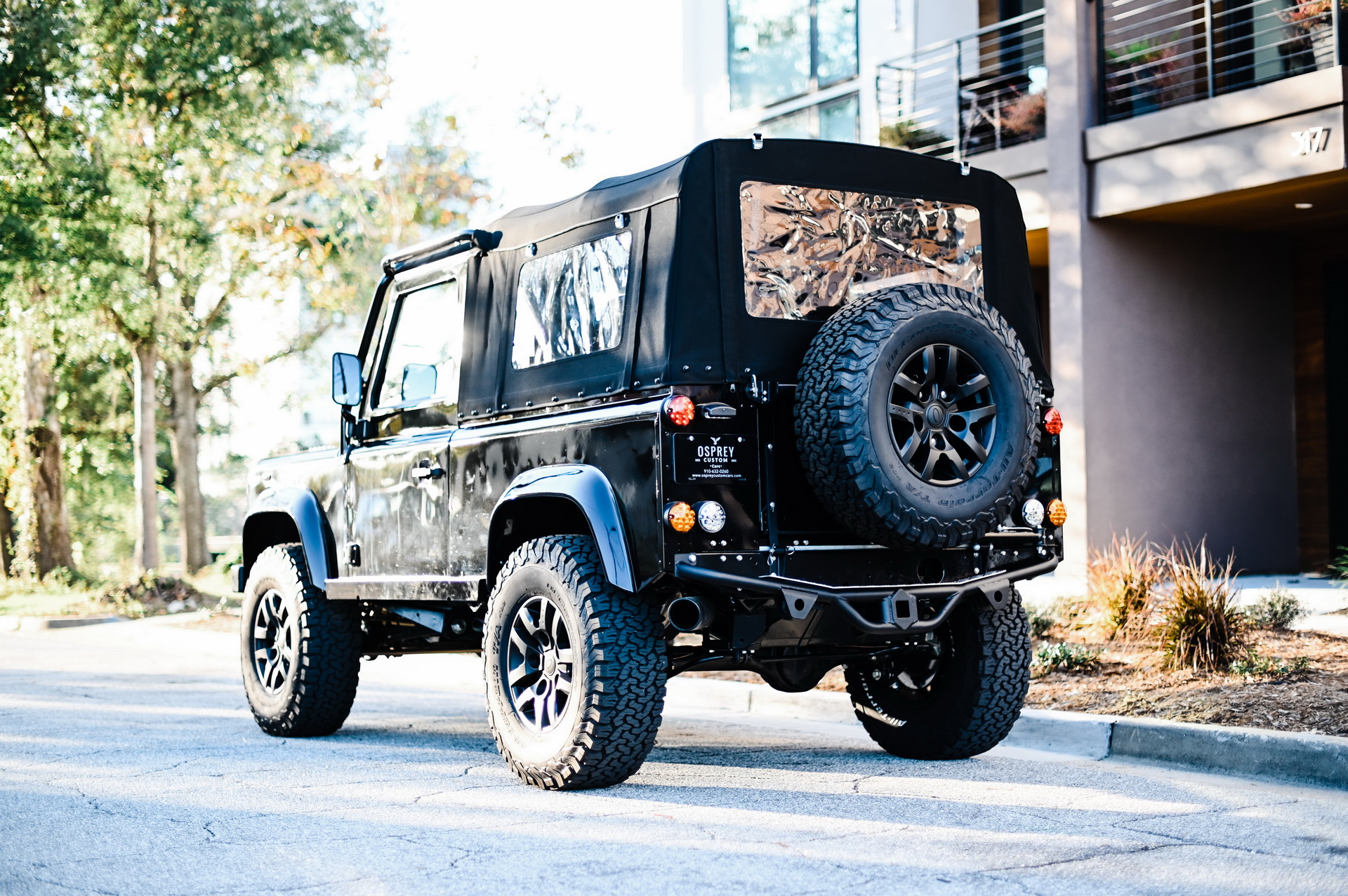 Osprey’s Land Rover Defender 90 Has Classic Looks, Modern Power
