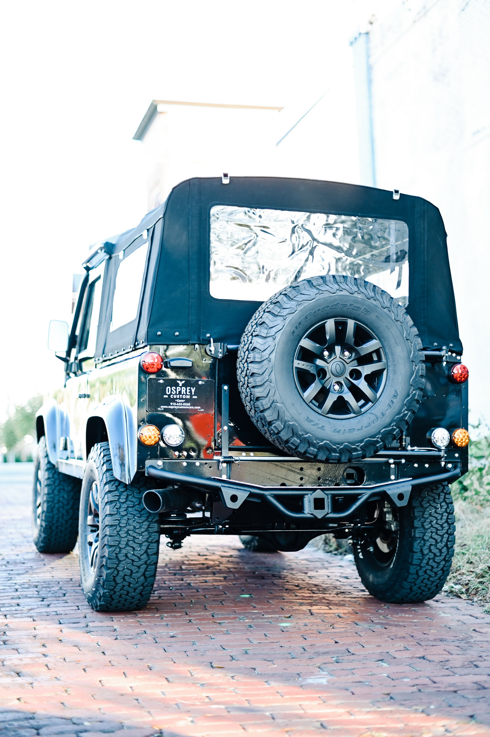 Osprey’s Land Rover Defender 90 Has Classic Looks, Modern Power