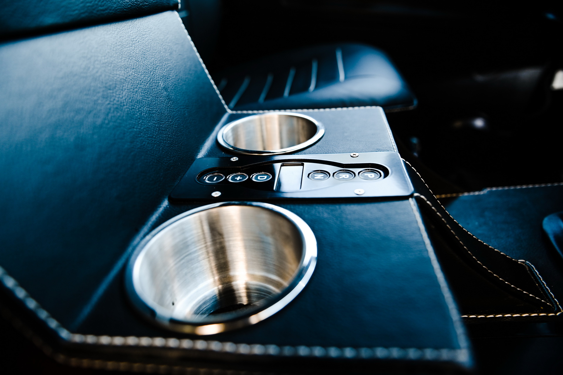 Osprey’s Land Rover Defender 90 Has Classic Looks, Modern Power