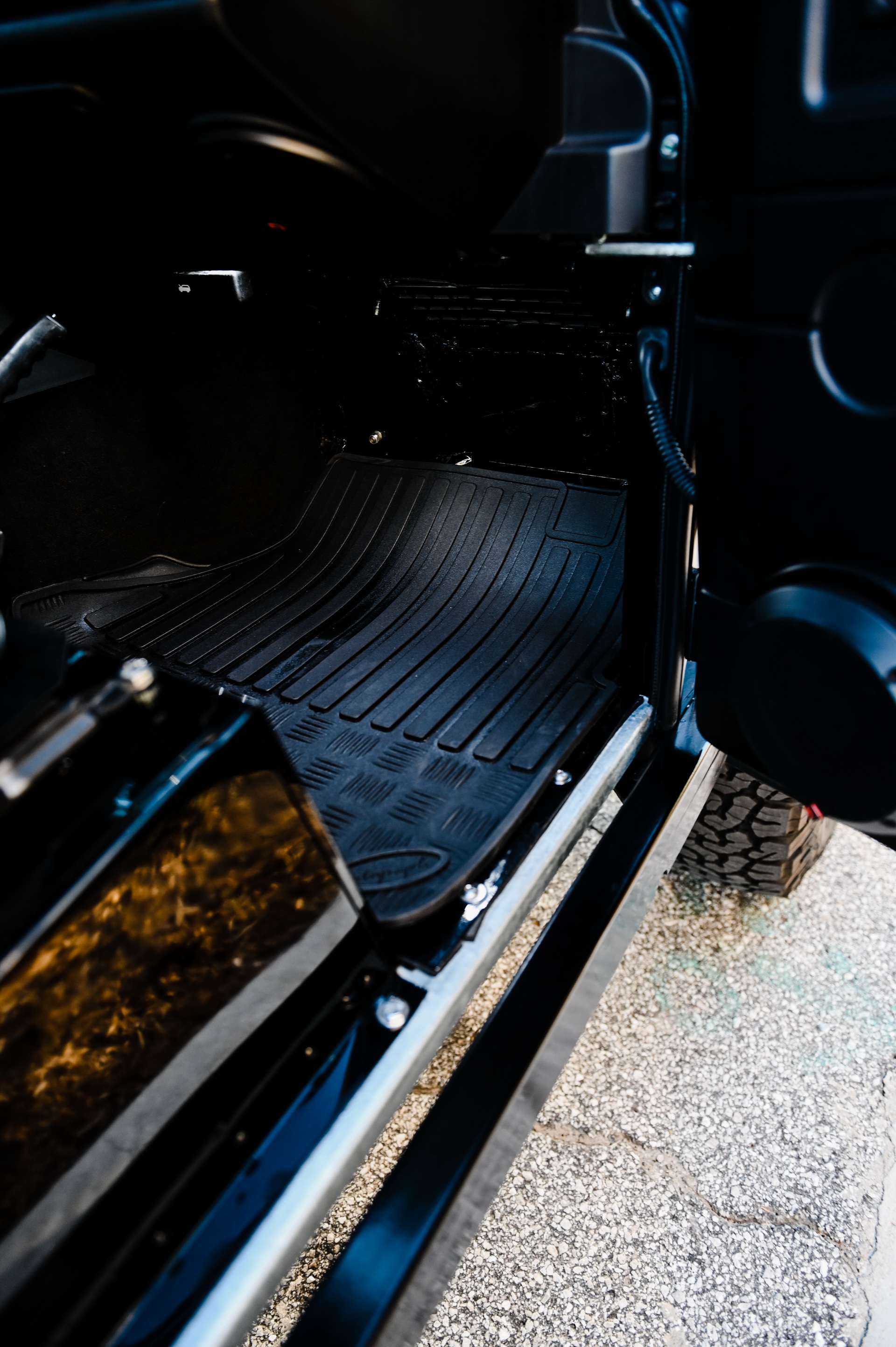 Osprey’s Land Rover Defender 90 Has Classic Looks, Modern Power