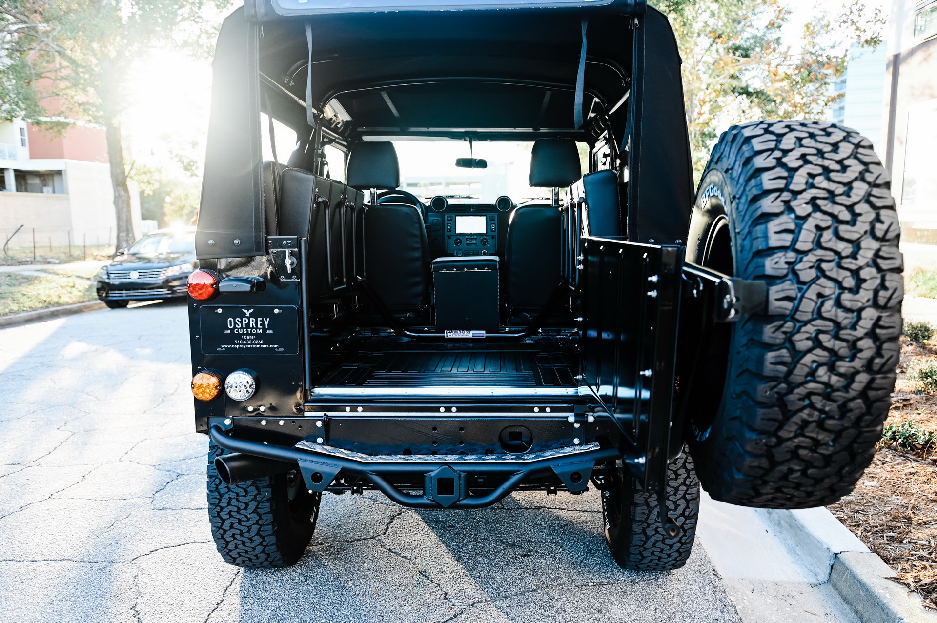 Osprey’s Land Rover Defender 90 Has Classic Looks, Modern Power