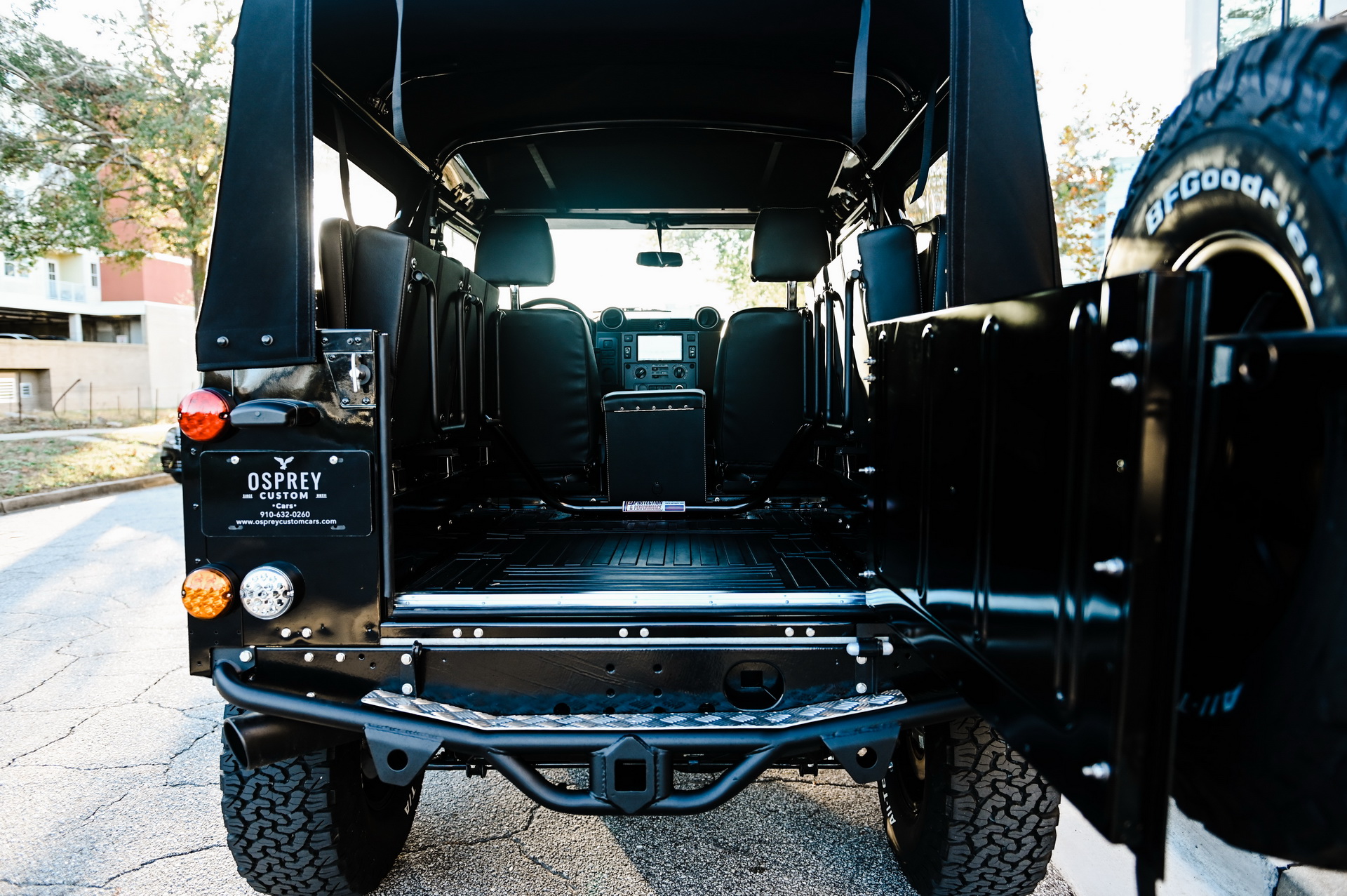 Osprey’s Land Rover Defender 90 Has Classic Looks, Modern Power