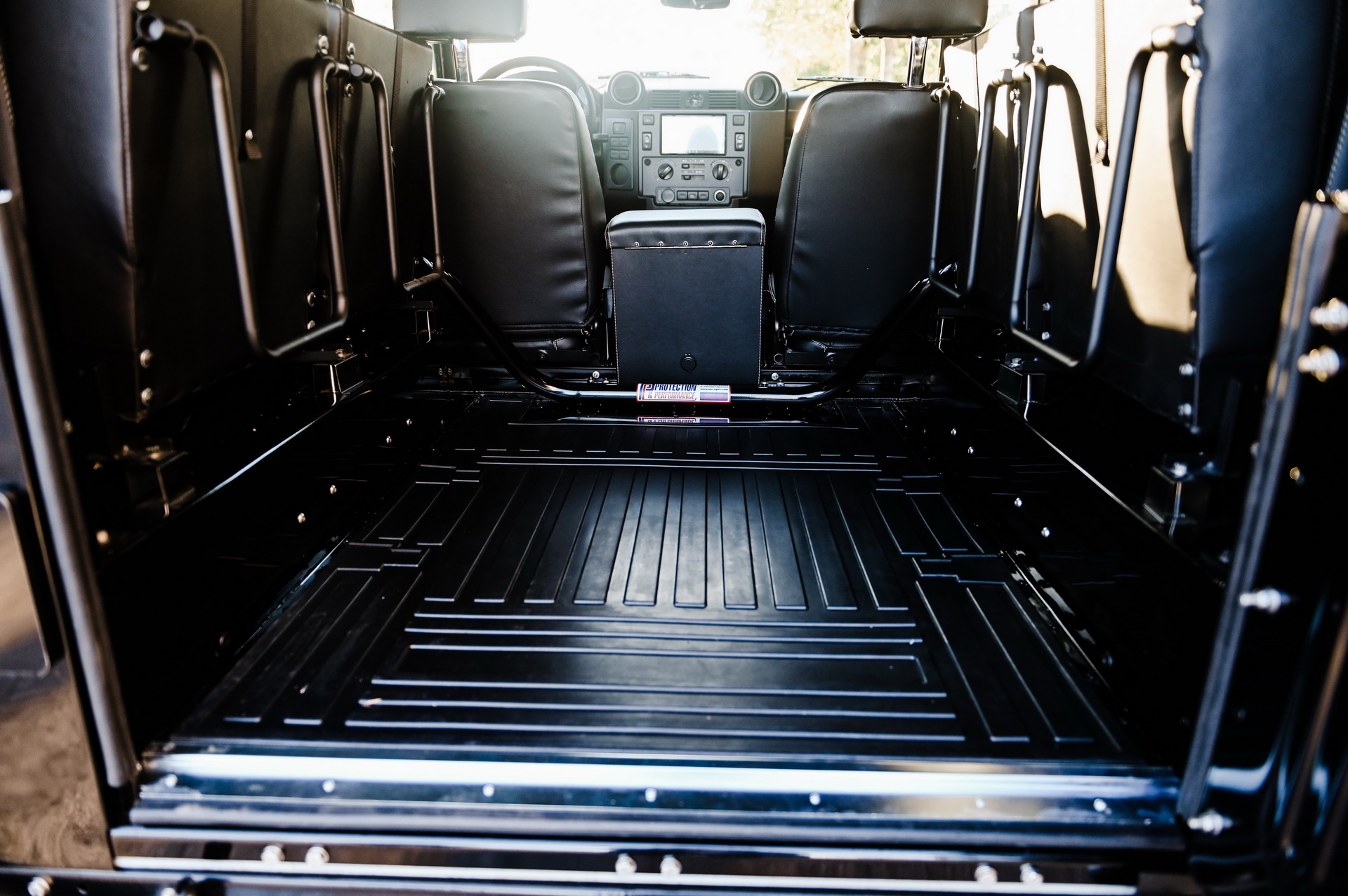 Osprey’s Land Rover Defender 90 Has Classic Looks, Modern Power