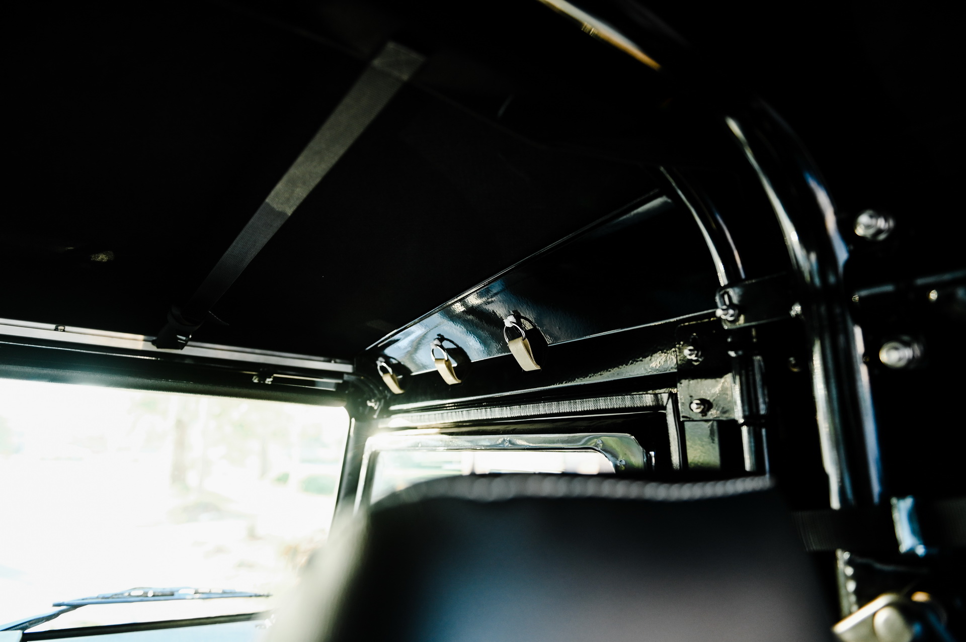 Osprey’s Land Rover Defender 90 Has Classic Looks, Modern Power