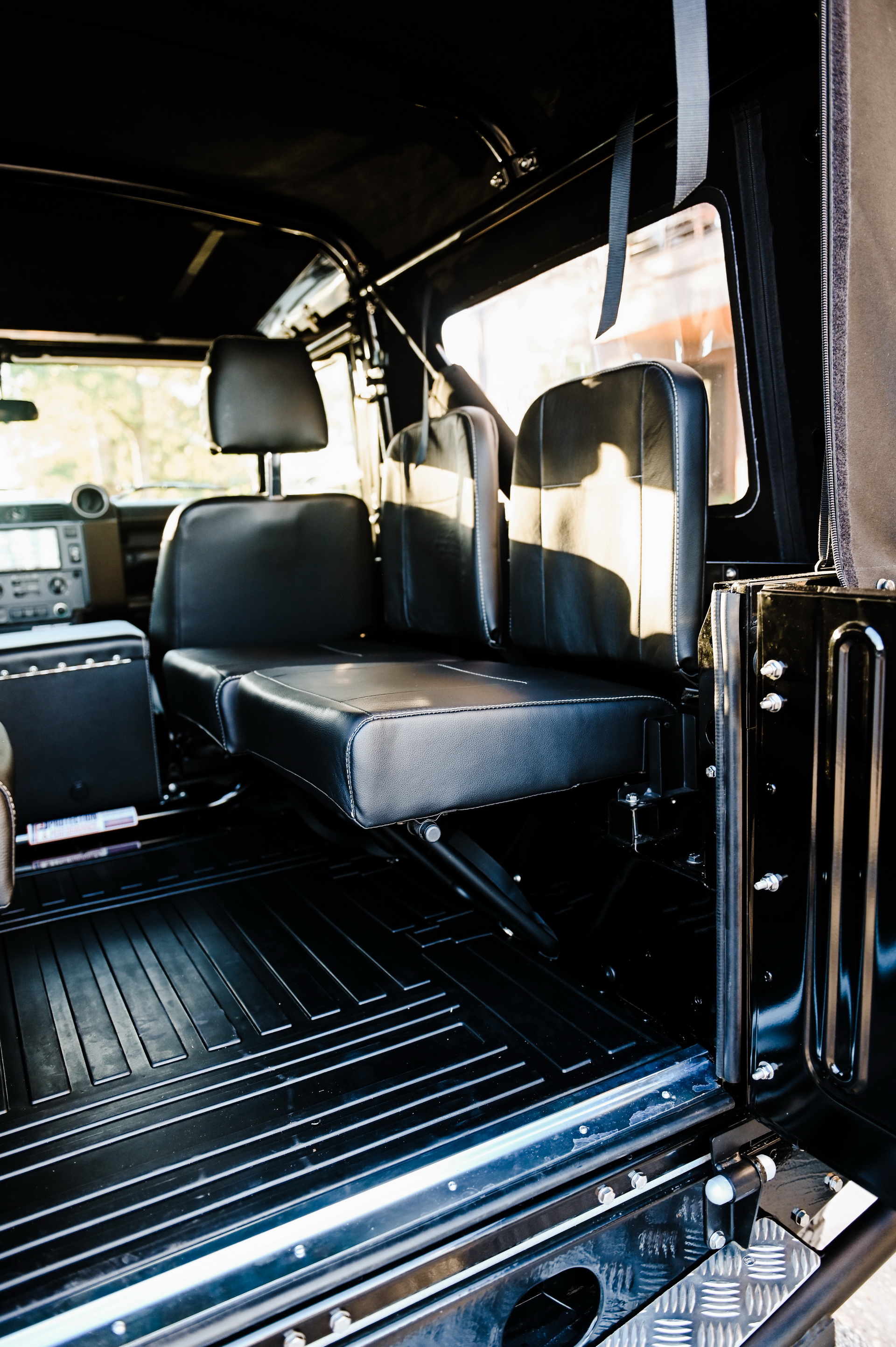 Osprey’s Land Rover Defender 90 Has Classic Looks, Modern Power