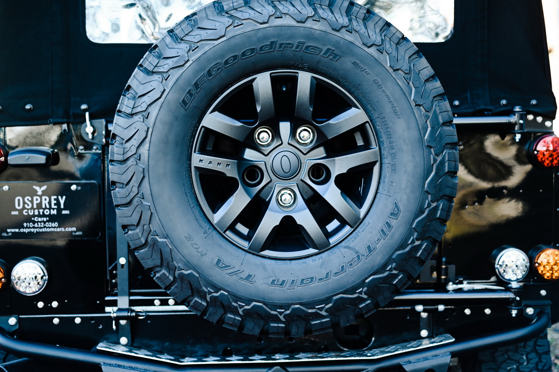 Osprey’s Land Rover Defender 90 Has Classic Looks, Modern Power