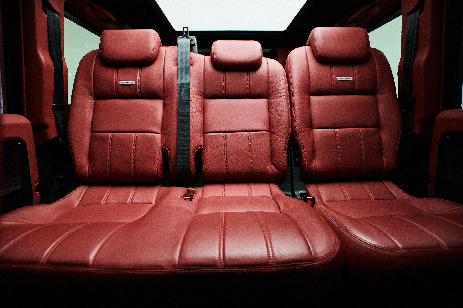 Ares Design Breathes New Life Into Classic Land Rover Defender 110 SW With Spec 1.2 Limited Edition