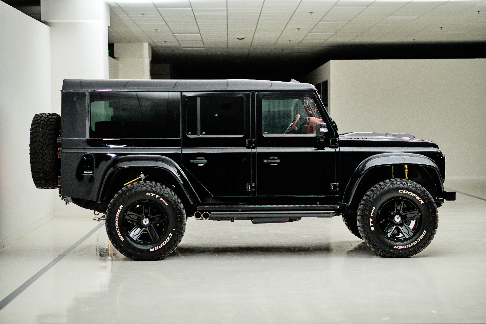 Ares Design Breathes New Life Into Classic Land Rover Defender 110 SW With Spec 1.2 Limited Edition